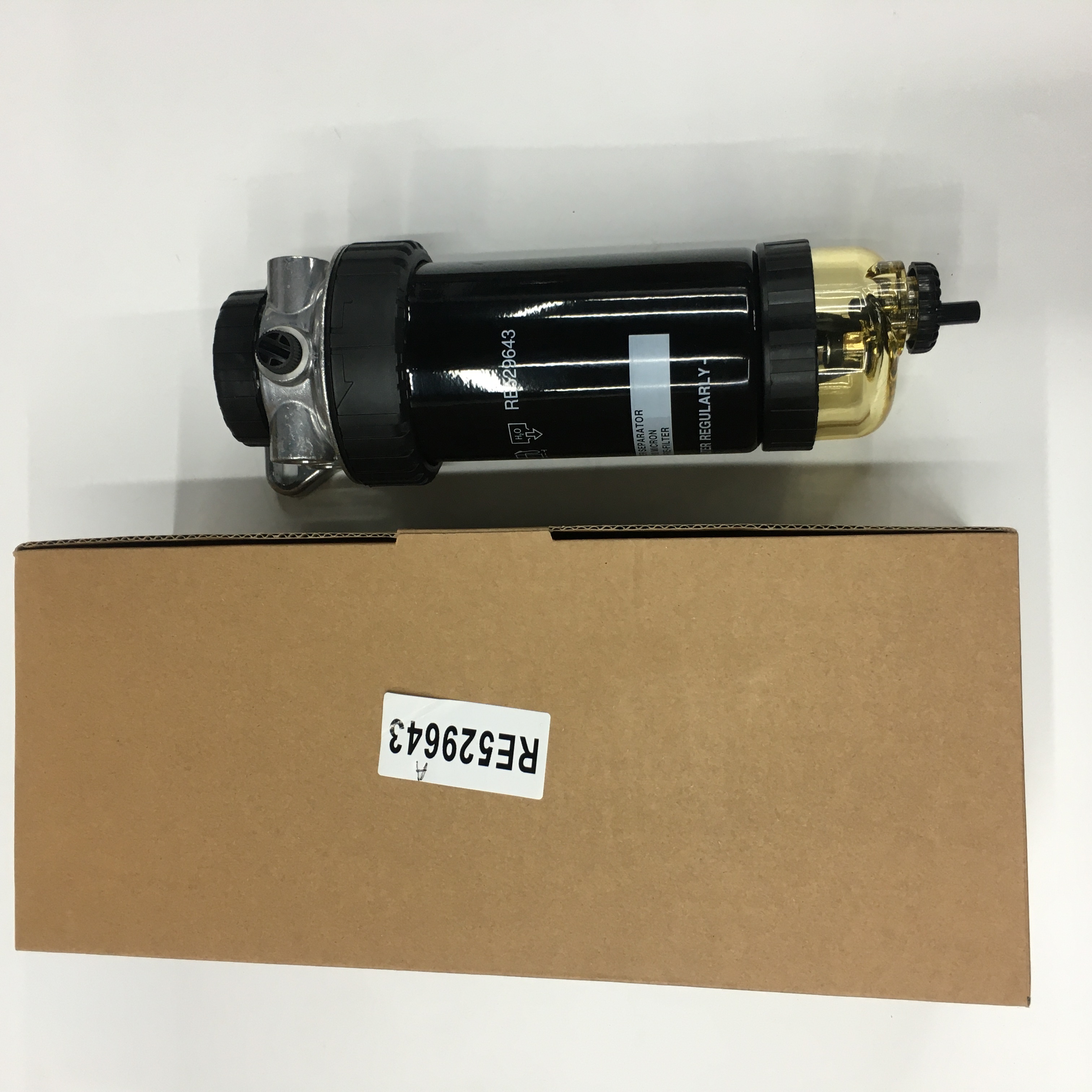 Auto parts for Qianglu Construction machinery engine diesel filter RE529643