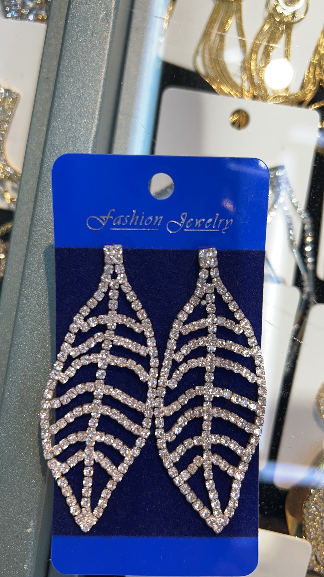 Korean-style fashionable casual claw chain rhinestone earrings