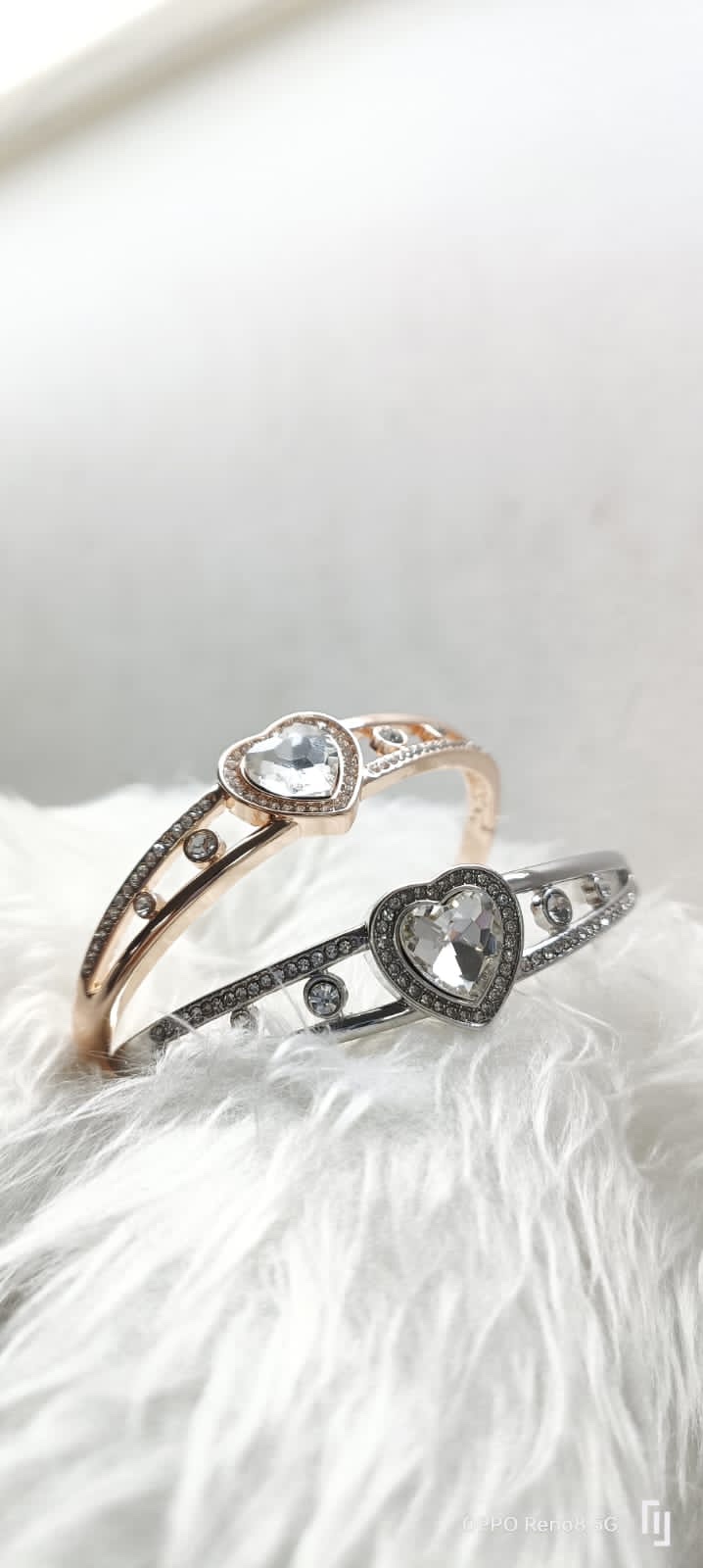 Heart-shaped bracelet