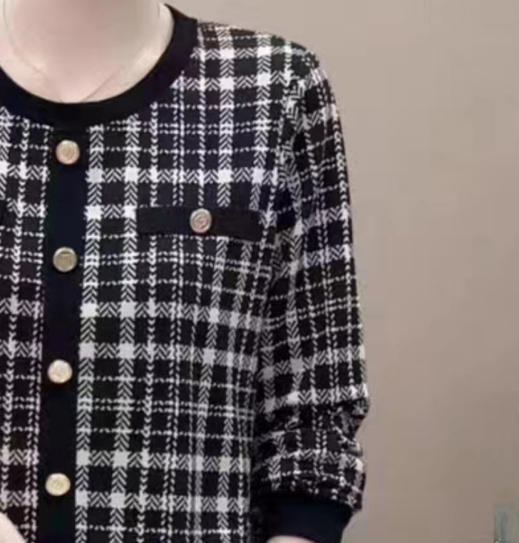 "2023 New style!" Long-sleeved women's clothing for autumn and winter, with black and white checkered designs, elegant and fashionable. Limited-time purchase, you'll regret it if you don't buy! Application Scenario