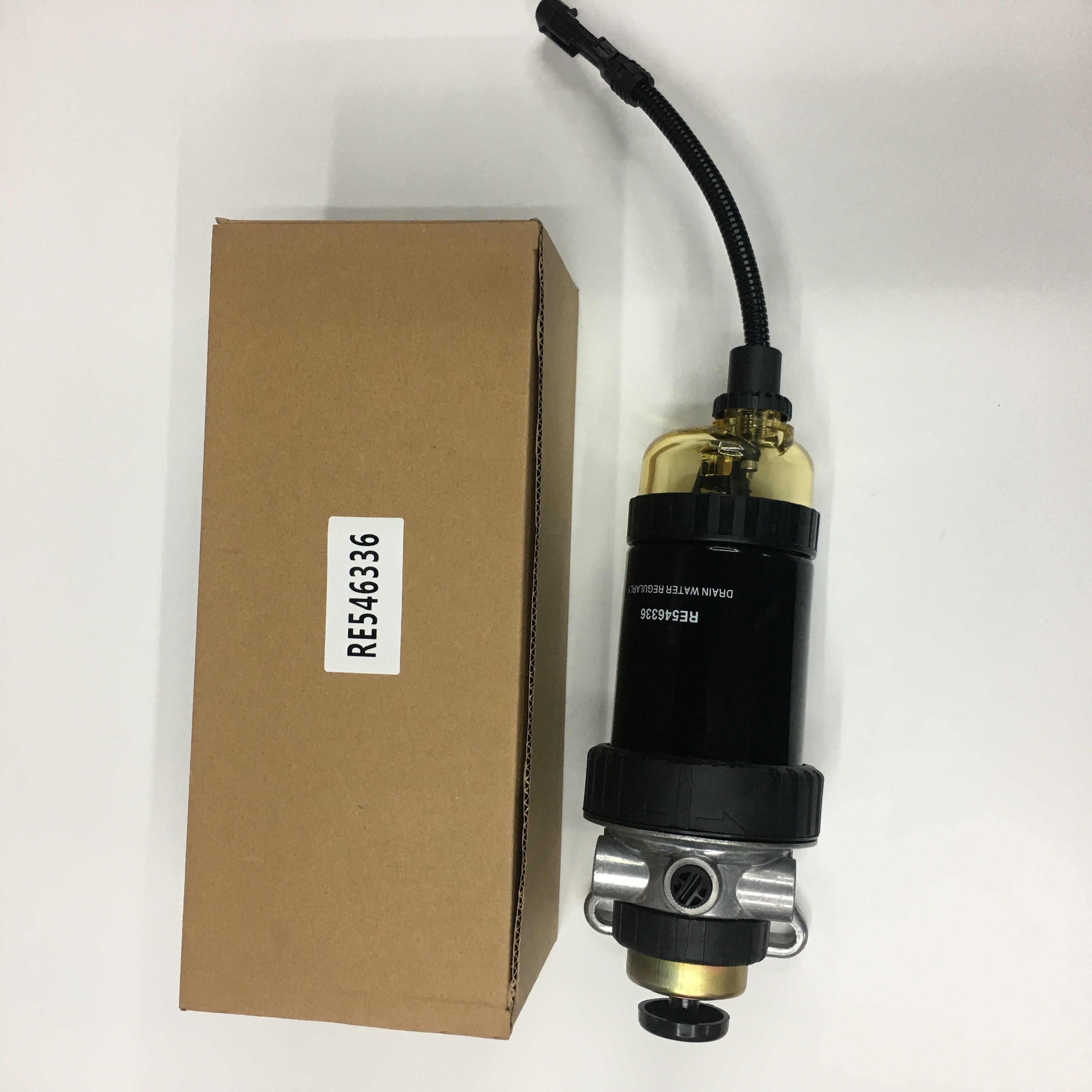 Auto parts for Qianglu Construction machinery engine diesel filter RE546336