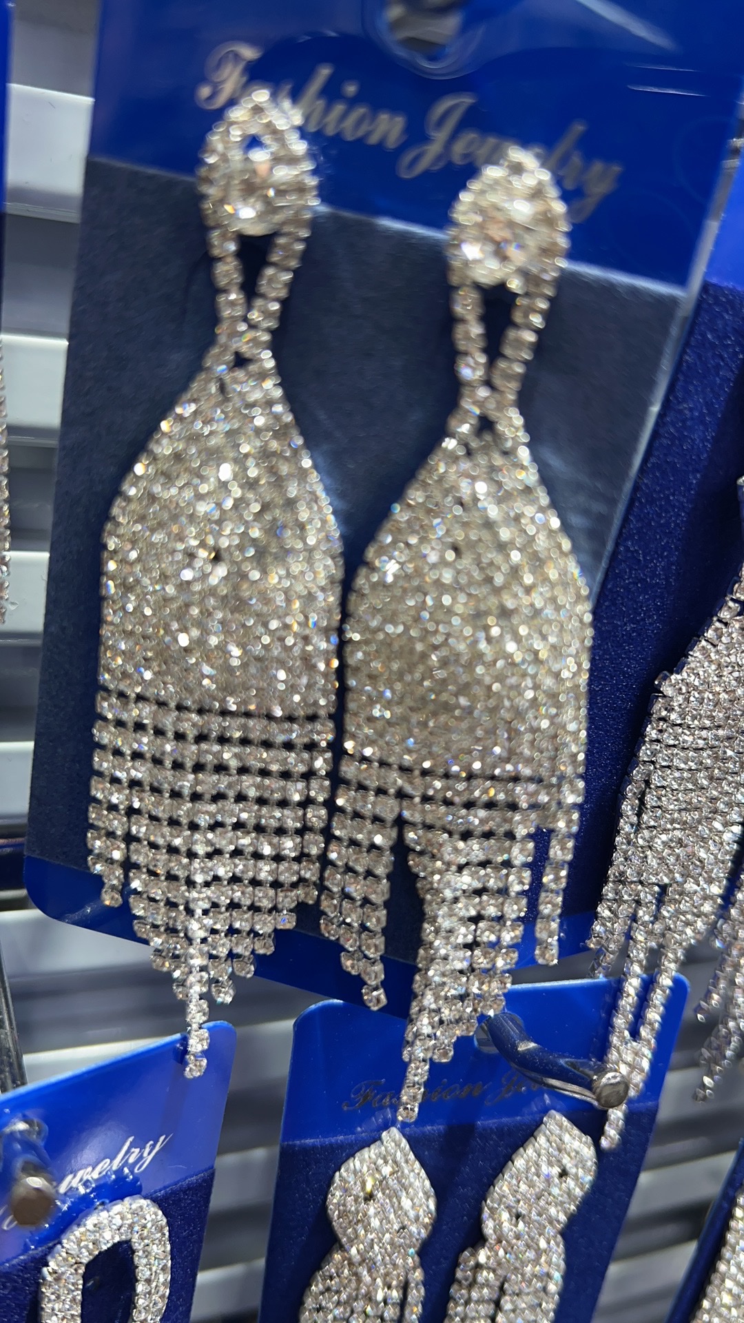 European and American fashion trend earrings, with many new styles