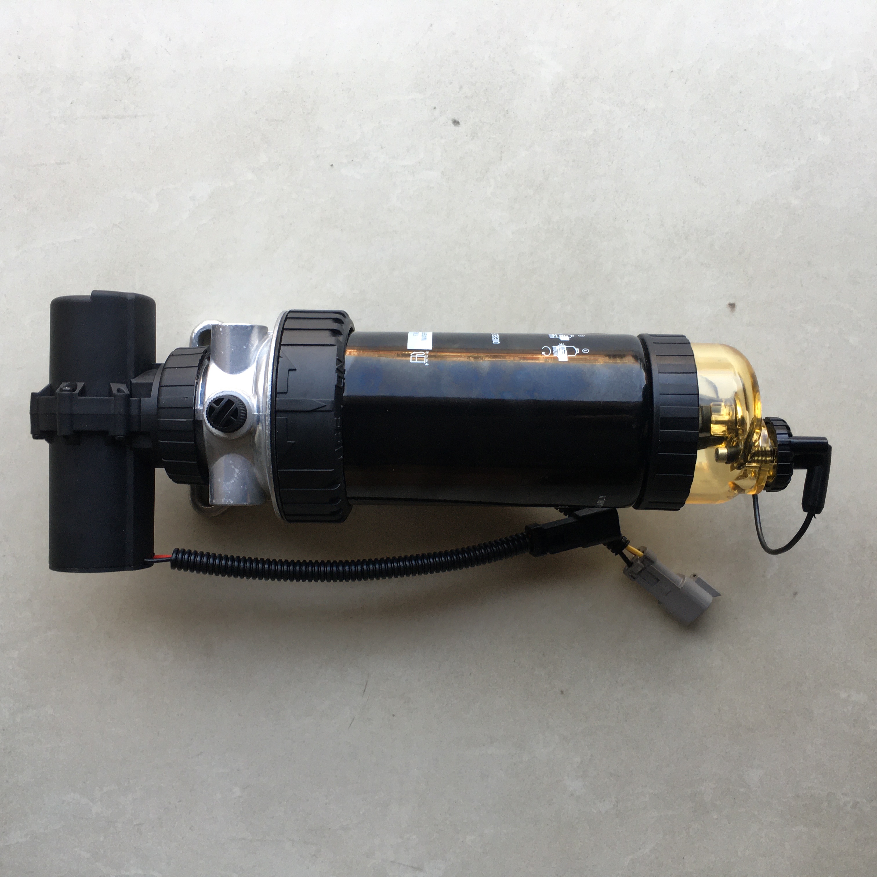 Auto parts for Qianglu Construction machinery engine diesel electronic fuel filter RE541925