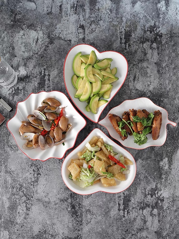 Household plates, ceramic plates, creative internet-famous tableware, soup plates, microwave ovens, breakfast irregular-shaped plates, fruit and snack plates Application Scenario