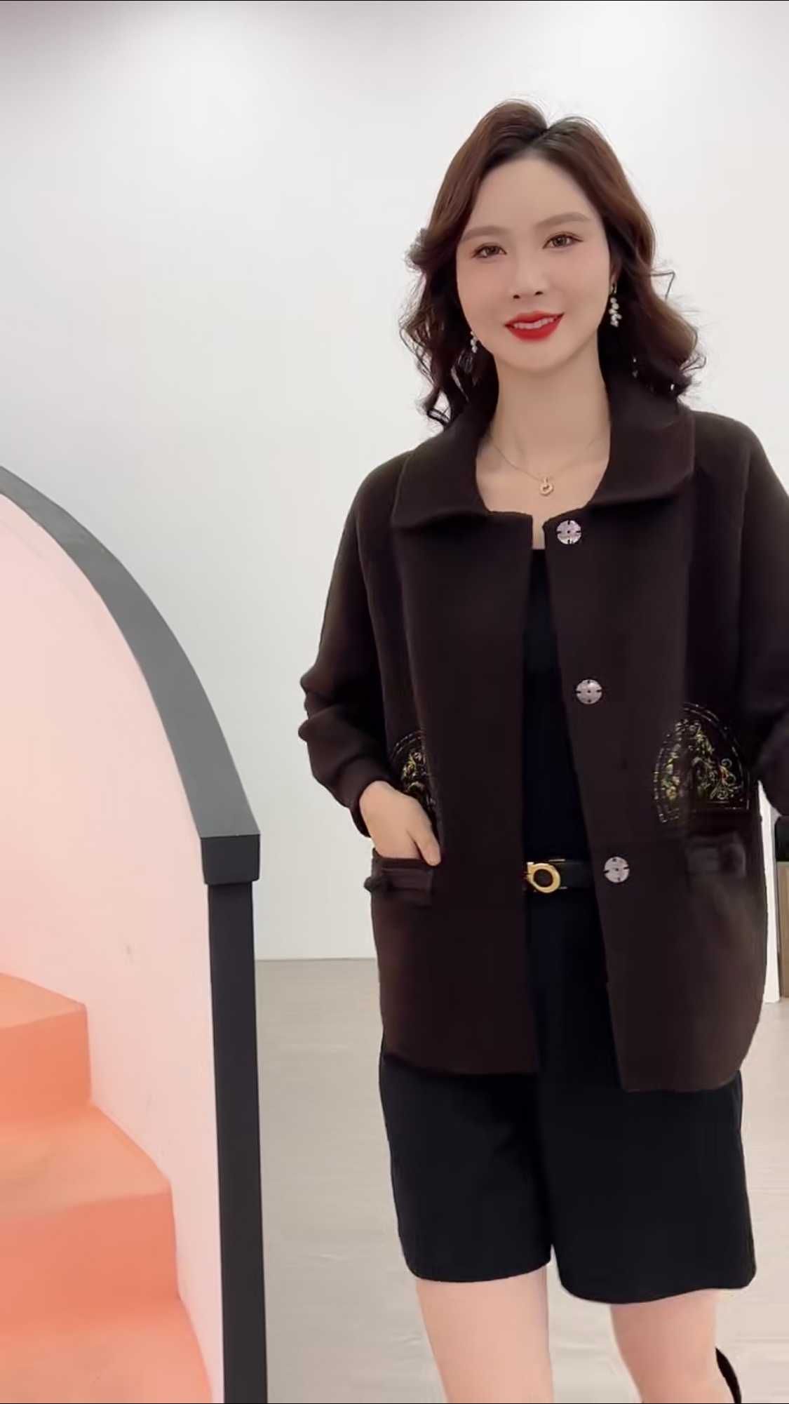 2023 New women's autumn and winter long-sleeved knitted coffee-colored top, super value price, limited-time offer. Miss it and you'll regret it! Item Picture