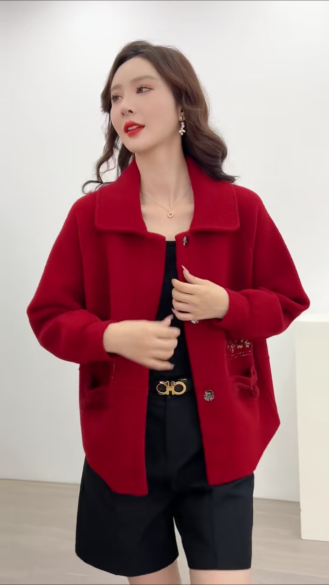 "2023 New style!" Red long-sleeved knitted top for women's autumn and winter, fashionable and warm. You'll regret it if you don't buy it! Limited-time flash sale!