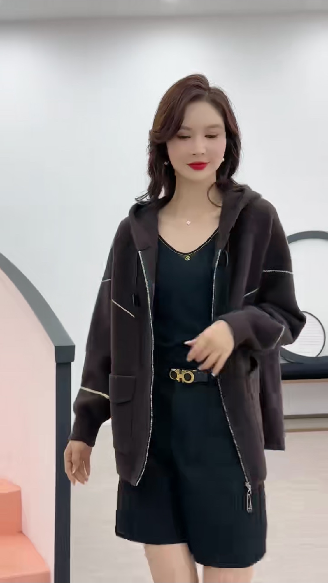 "2023 New style!" Ladies' long-sleeved knitted cardigan for autumn and winter, coffee-colored, fashionable and warm. Limited-time purchase, you'll regret it if you don't buy! Specification image