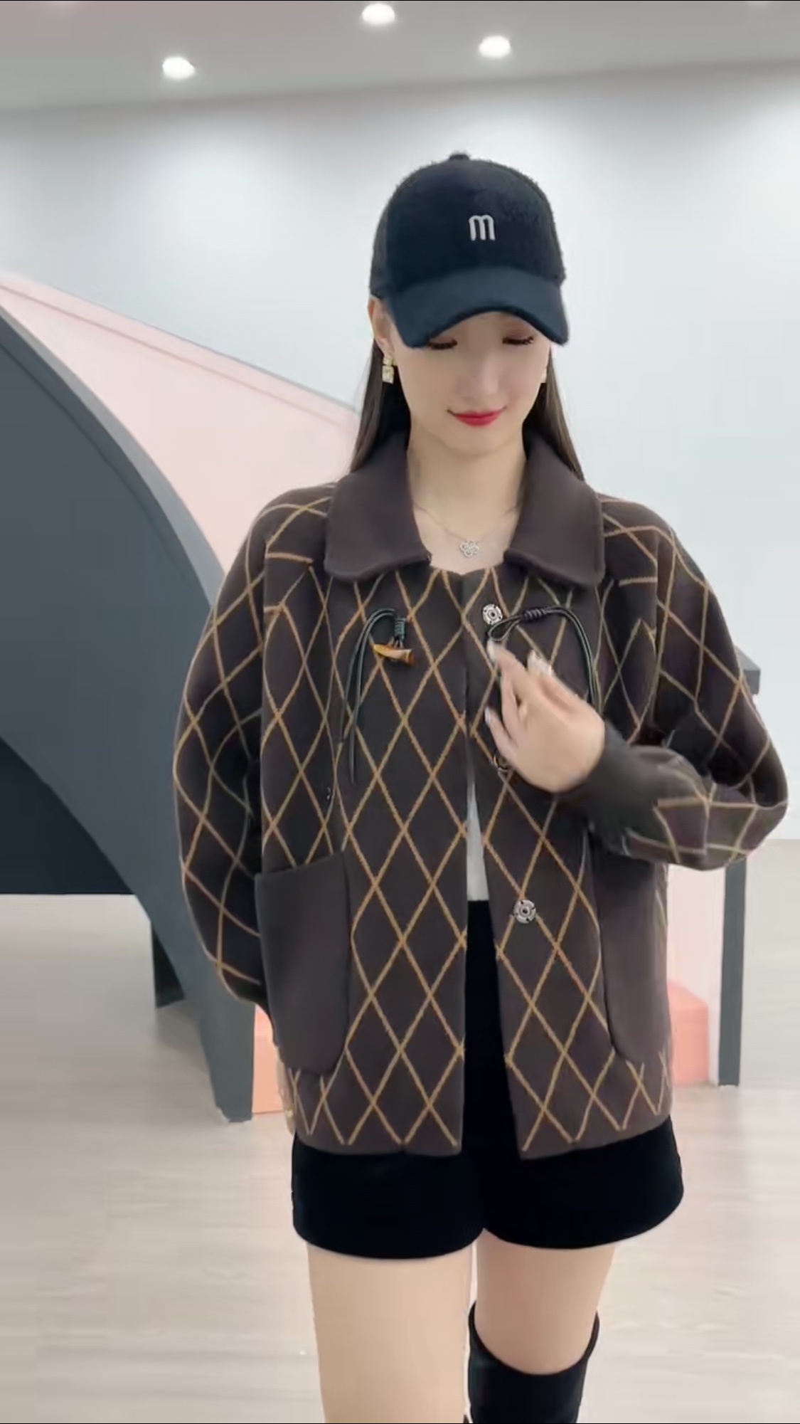 New women's clothing for Autumn and winter 2023! Knitted top with net pattern cardigan, long sleeves, warm and fashionable. Limited-time offer, miss it and you'll regret it!