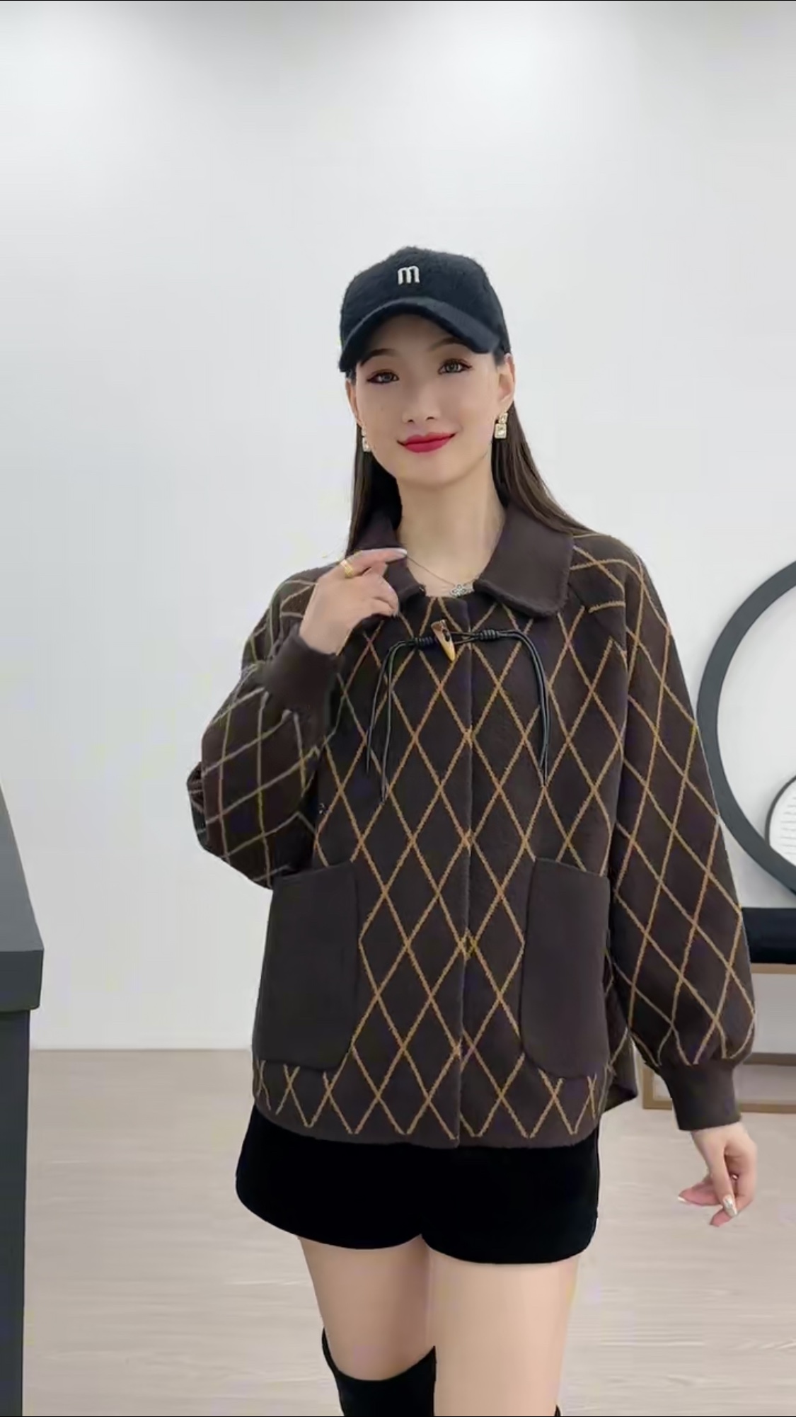New women's clothing for Autumn and winter 2023! Knitted top with net pattern cardigan, long sleeves, warm and fashionable. Limited-time offer, miss it and you'll regret it! details Picture