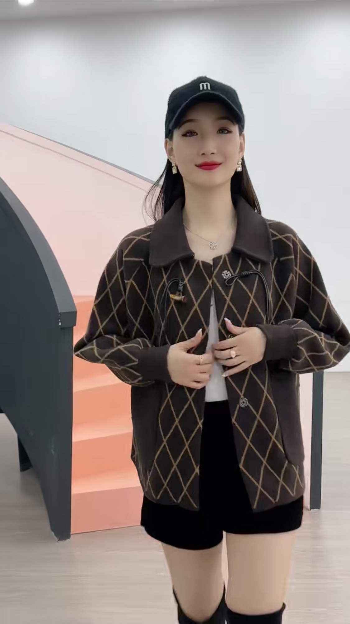 New women's clothing for Autumn and winter 2023! Knitted top with net pattern cardigan, long sleeves, warm and fashionable. Limited-time offer, miss it and you'll regret it! Item Picture