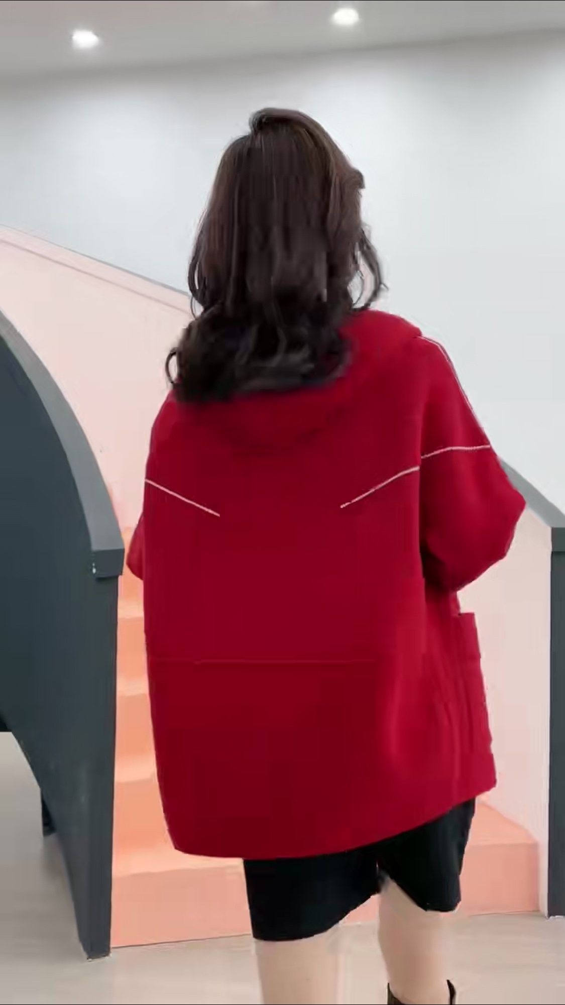 New 2023 Autumn/Winter women's wear! Red long-sleeved knitted cardigan, elegant and fashionable, warm like spring! Limited-time flash sale! You'll regret it if you don't buy! Item Picture