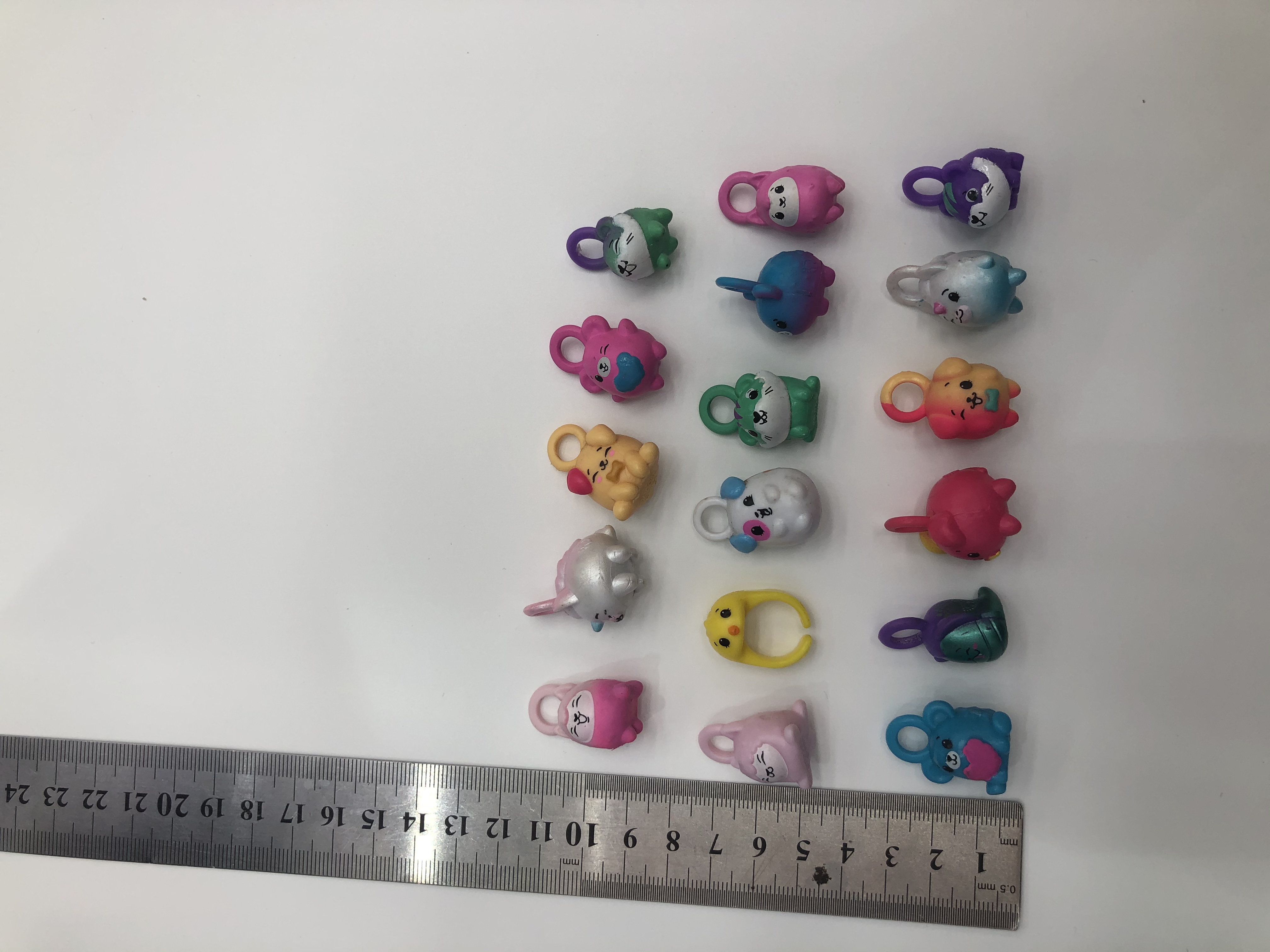 扭蛋公仔摆件 小挂件 小礼品 6.1儿童节礼物 抓机玩具 洗澡玩具 儿童玩具