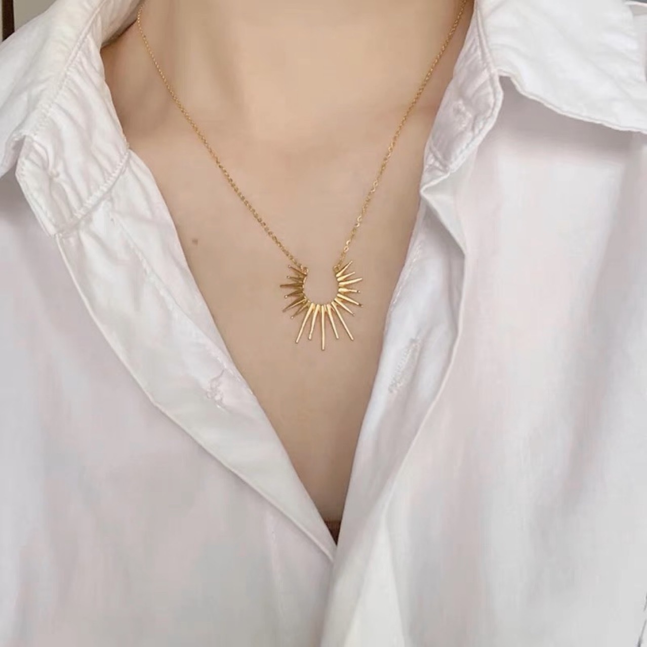 欧美小众设计感太阳项链女冷淡风气质百搭锁骨链叠戴时尚吊坠颈链