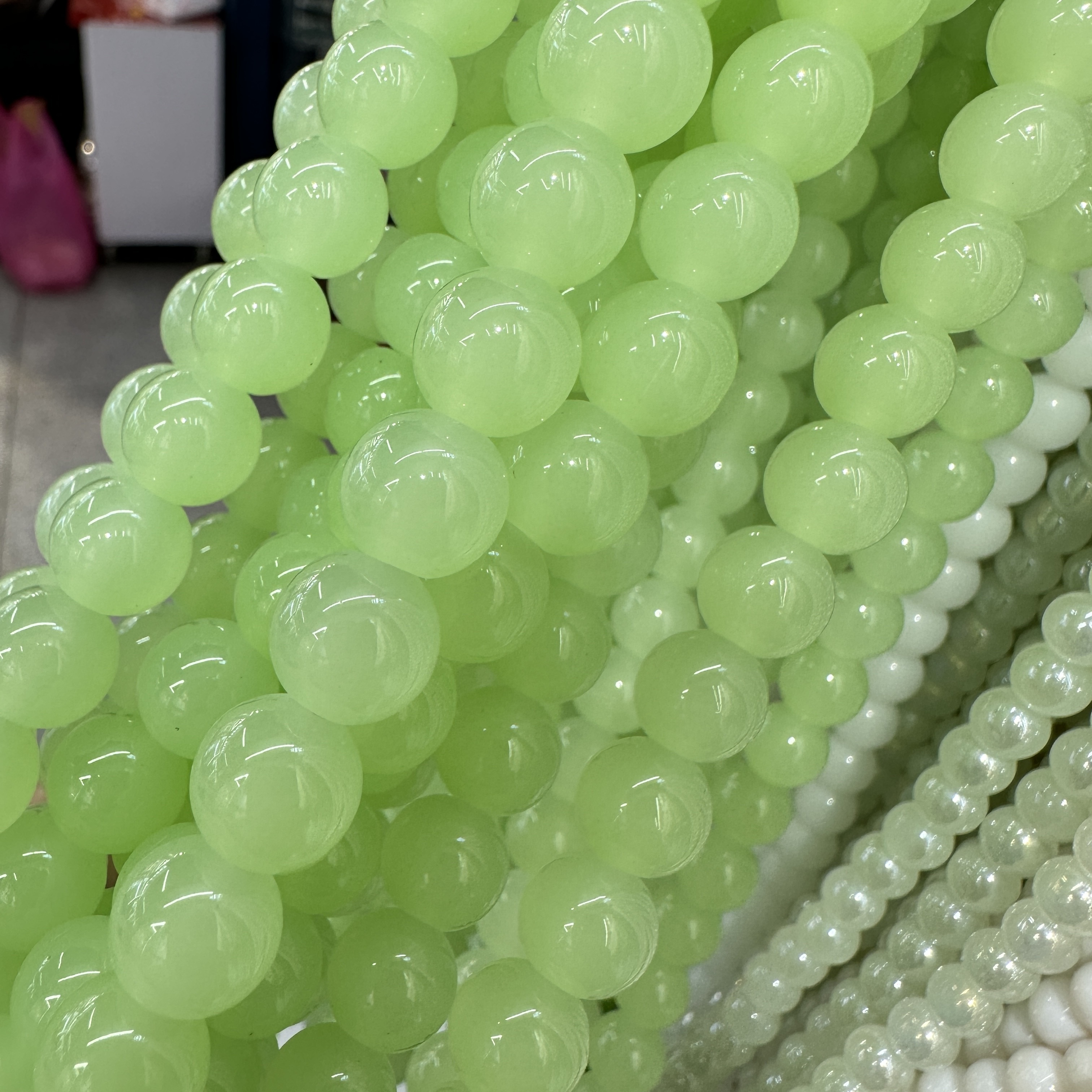Wholesale of new 10mm natural color glass beads diy jewelry accessories. Live-streamed wholesale of popular glass beads on Xiaohongshu, green jade, fruit green jade, white jade, olive green