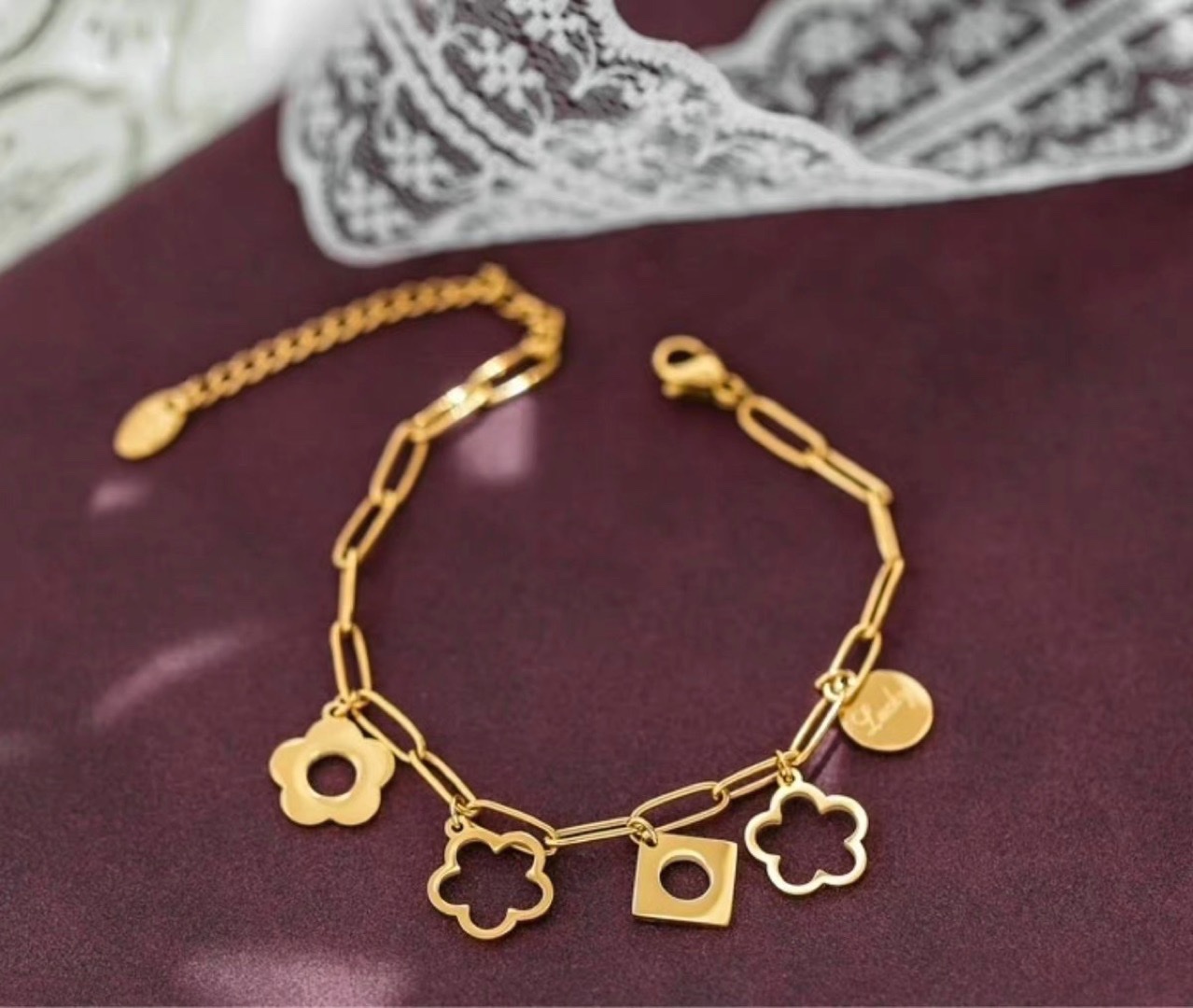 New titanium steel floral fringe check bracelet full figure