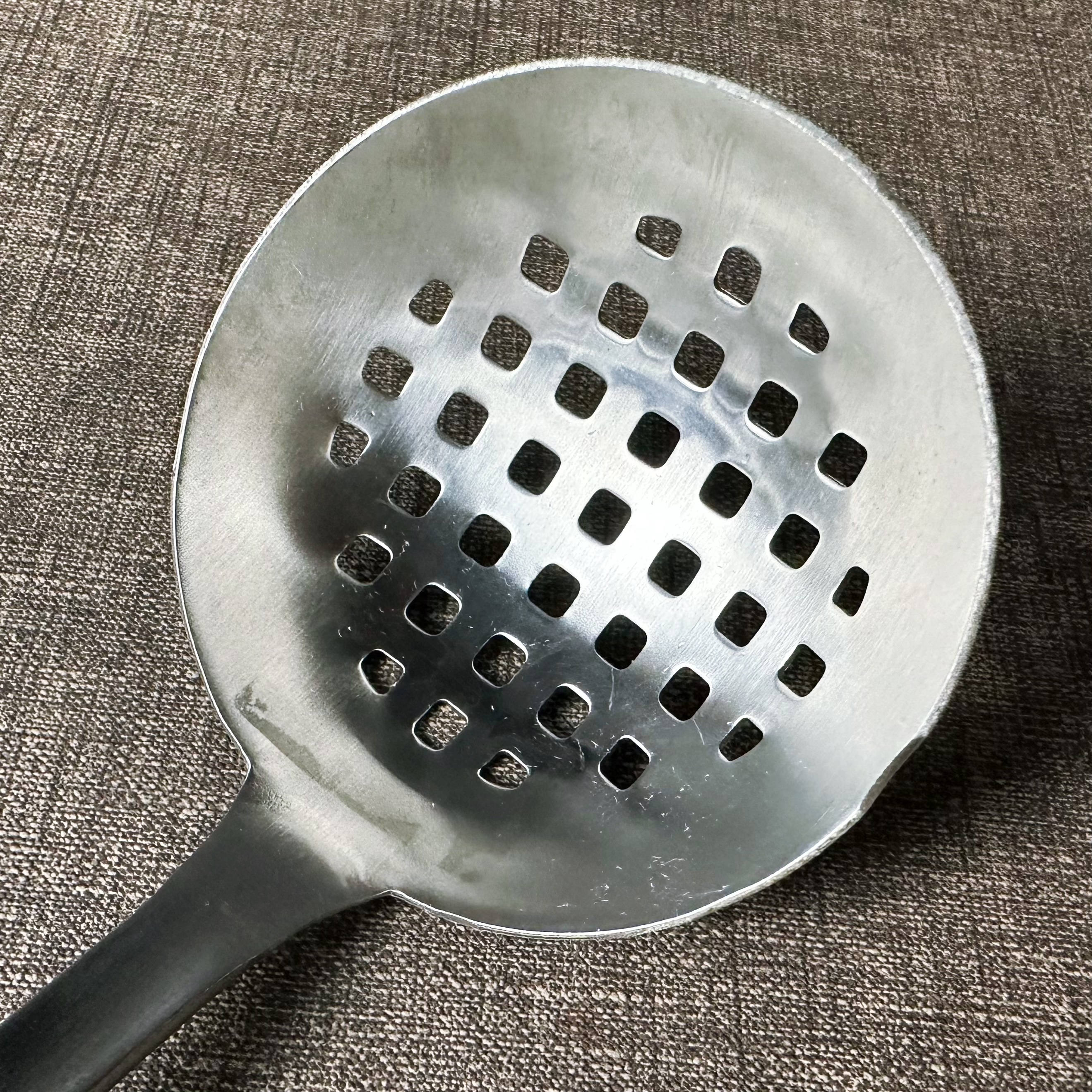 Two-piece set of 7cm stainless steel matte soup spoons, hotel and restaurant kitchen cookware and tableware, for home and commercial use Application Scenario