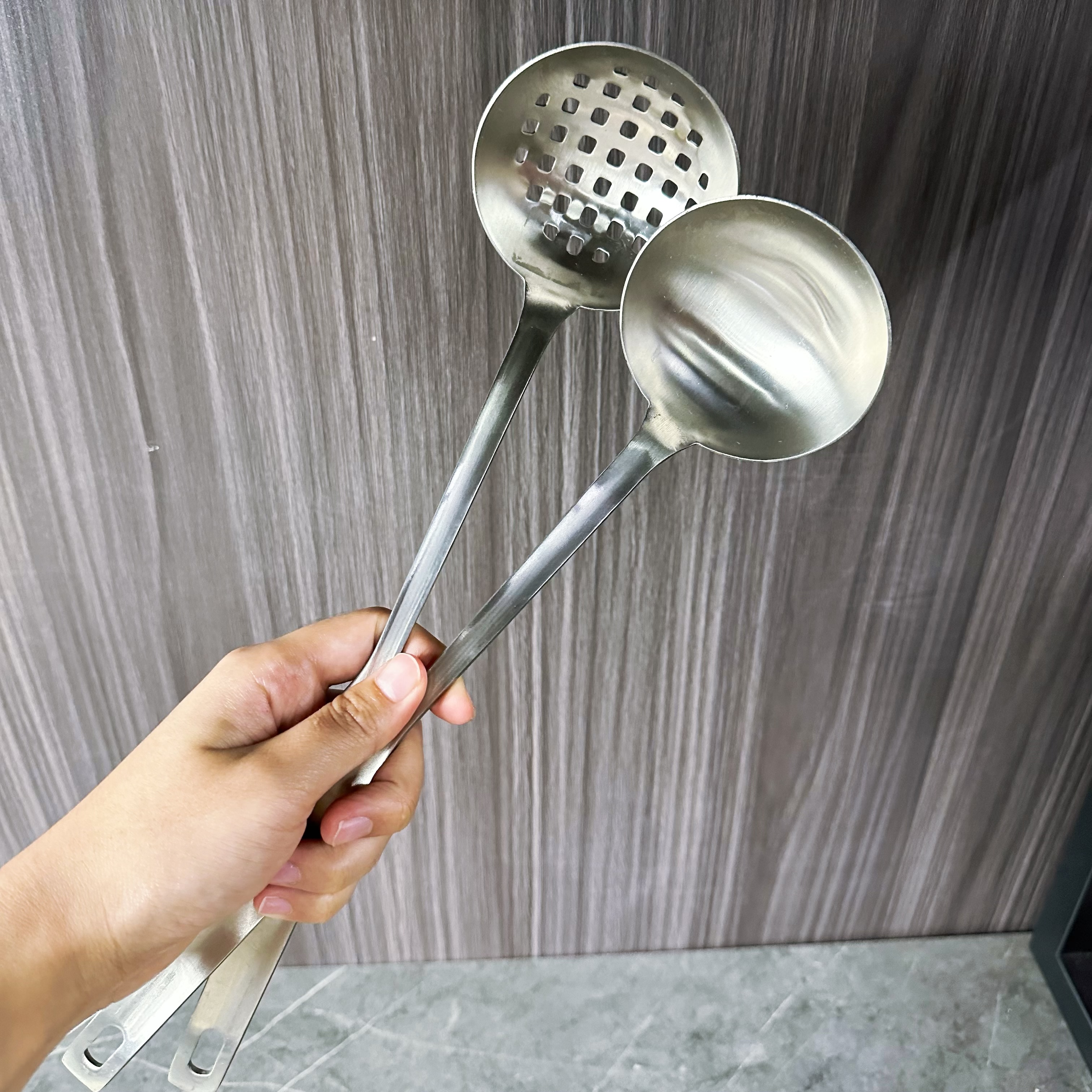 Two-piece set of 7cm stainless steel matte soup spoons, hotel and restaurant kitchen cookware and tableware, for home and commercial use details Picture