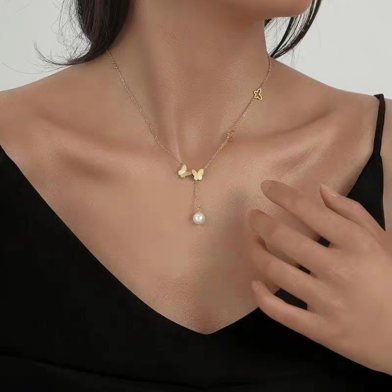 Accessories fashion with light luxury temperament lengthened butterfly beads clavicle chain full figure