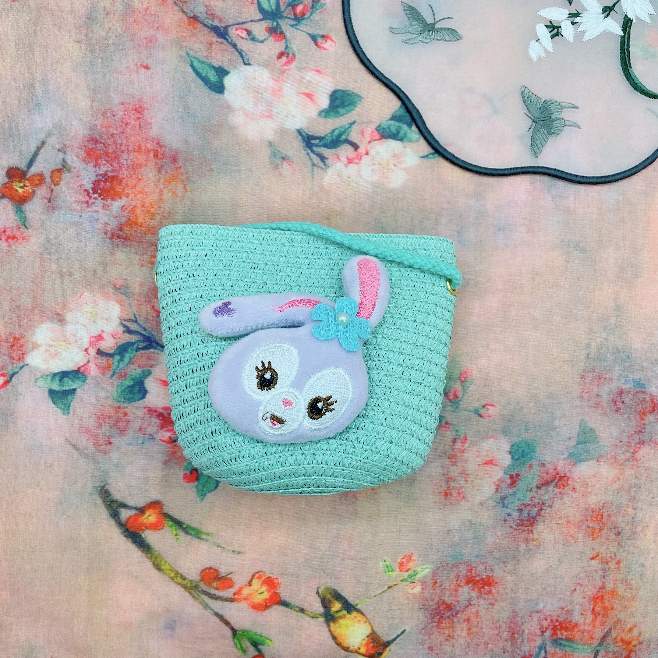 Summer hand-woven straw small bags wholesale, beach vacation bags, Little Rabbit Star Delu popular small bags, crossbody bags details Picture