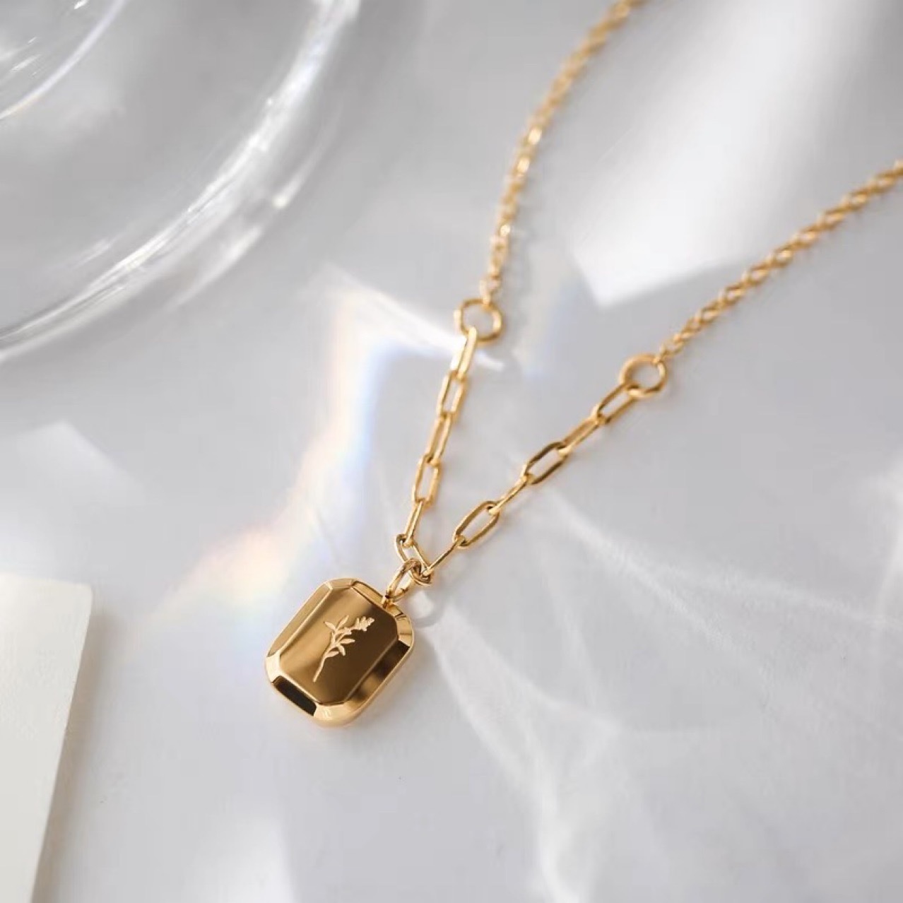 New niche vintage high-grade lavender square brand necklace female collarbone chain choker does not fade full figure