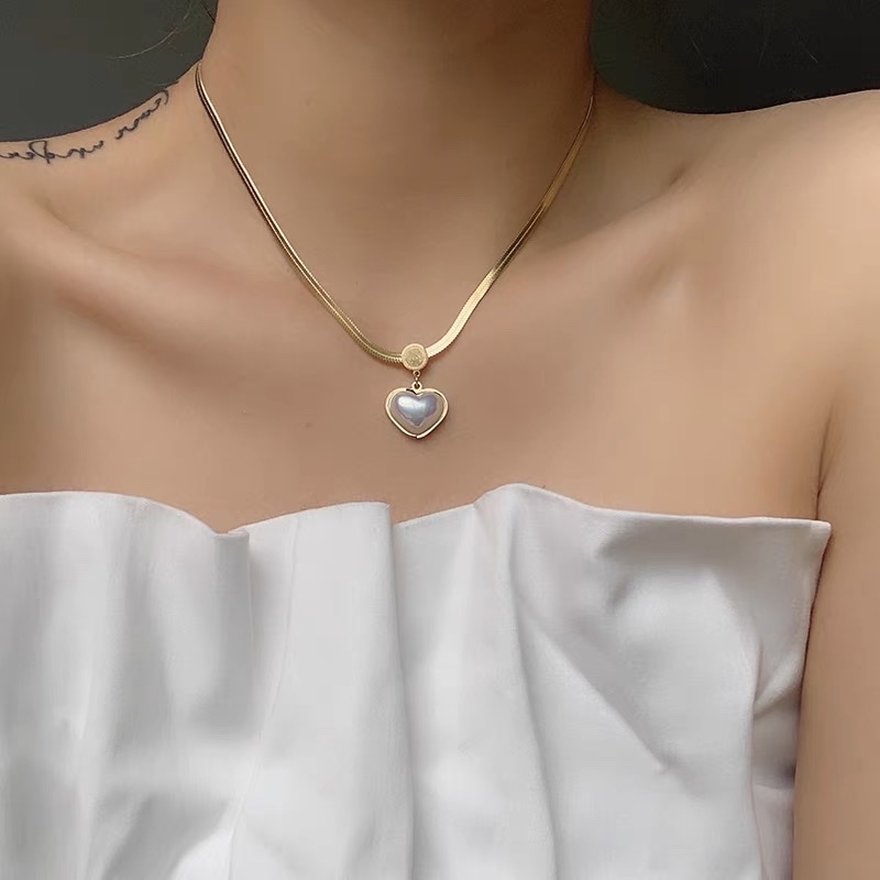 All-match love snake bone chain titanium steel color necklace pearl European and American temperament female simple fashion choker minority collarbone chain thumbnail