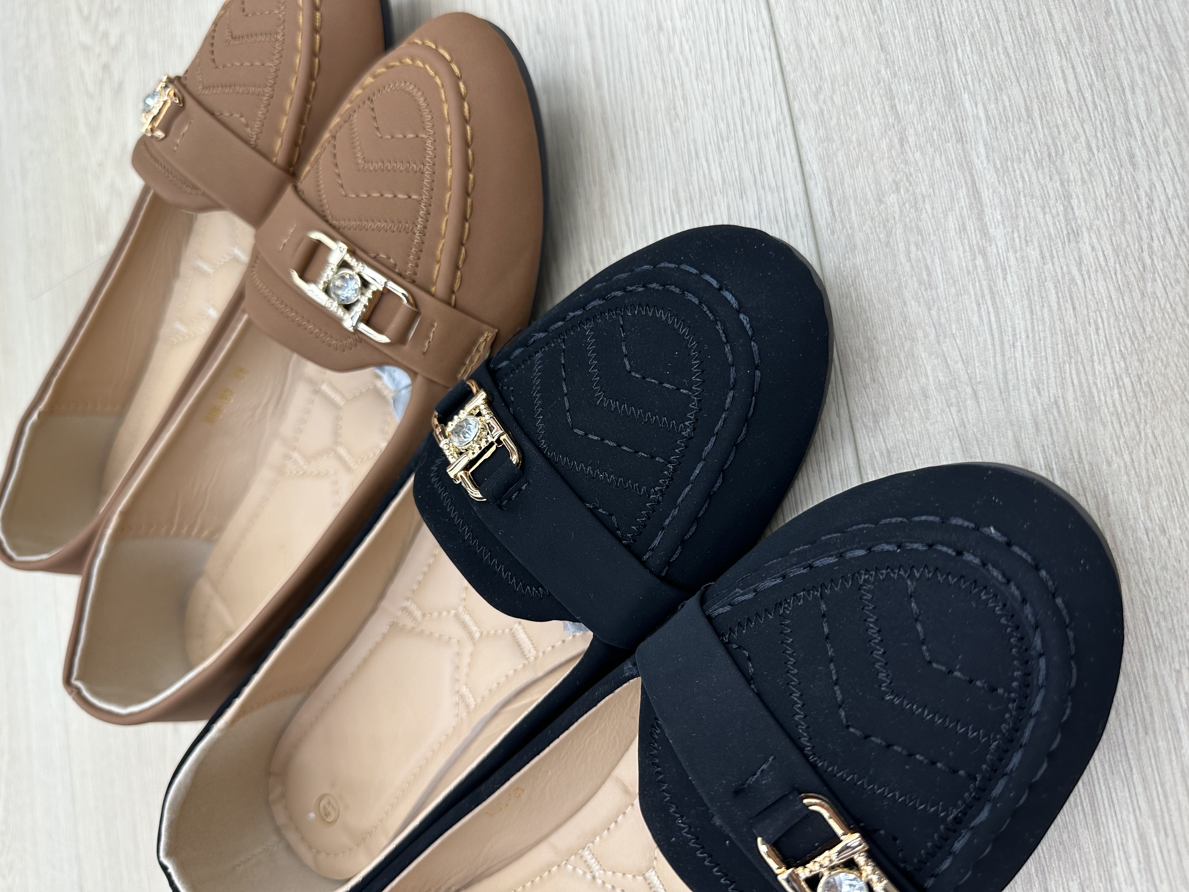 女式休闲单鞋实物图