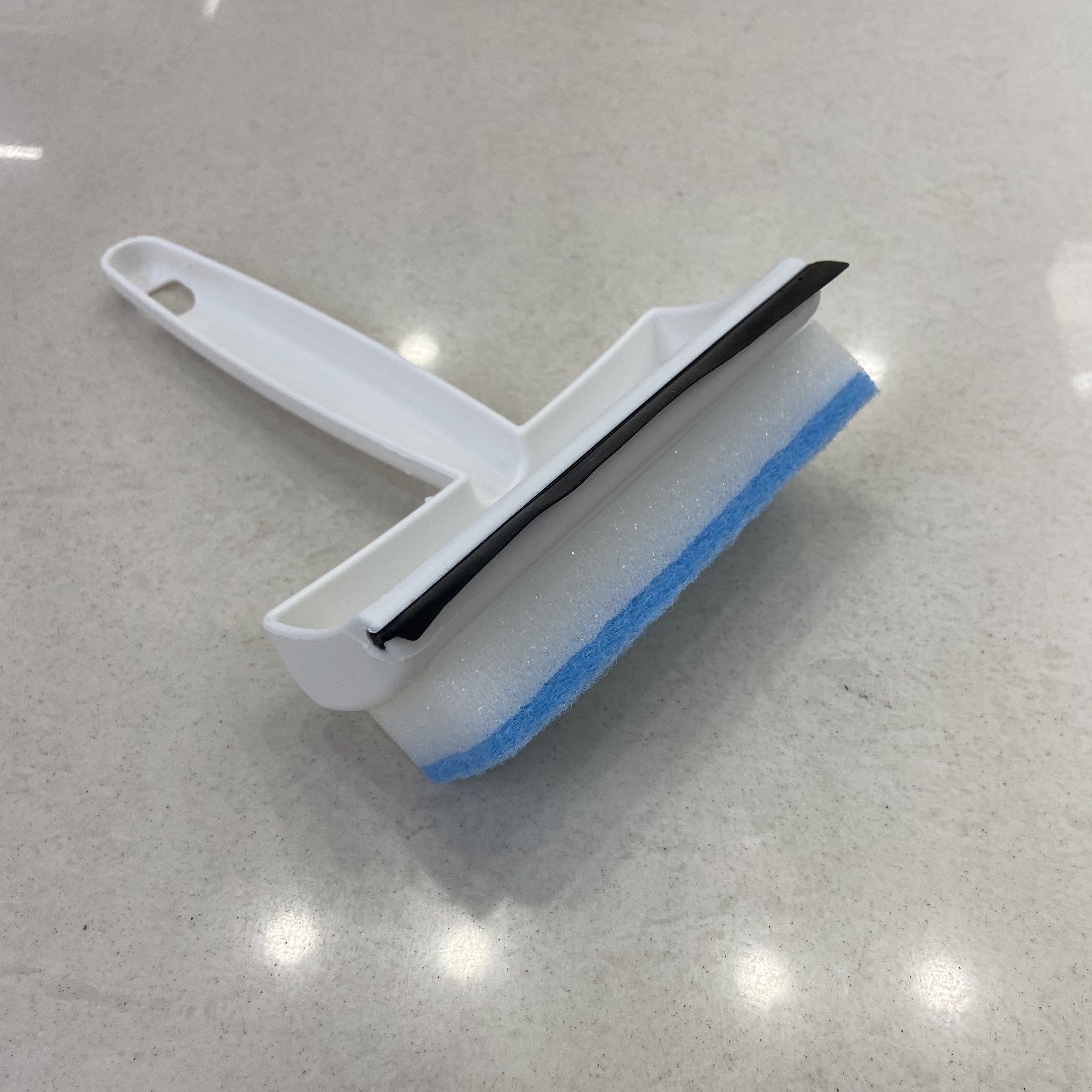 擦玻璃白底实物图