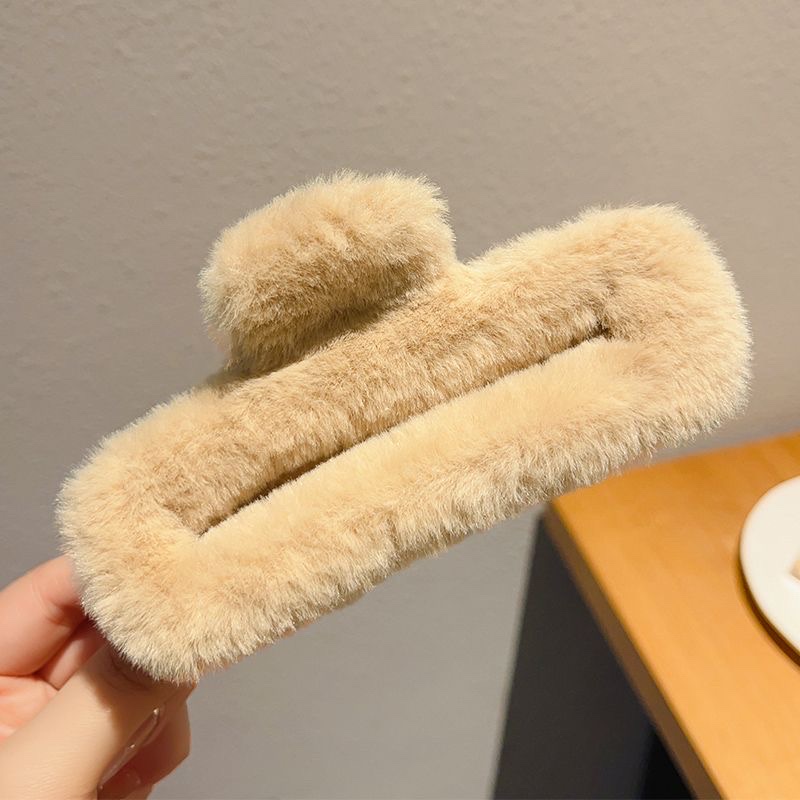 Hairy Square Large Clip Female 2023 New Back Head Hair Quantity Multi Hair Shark Clip Hair Card Application Scenario