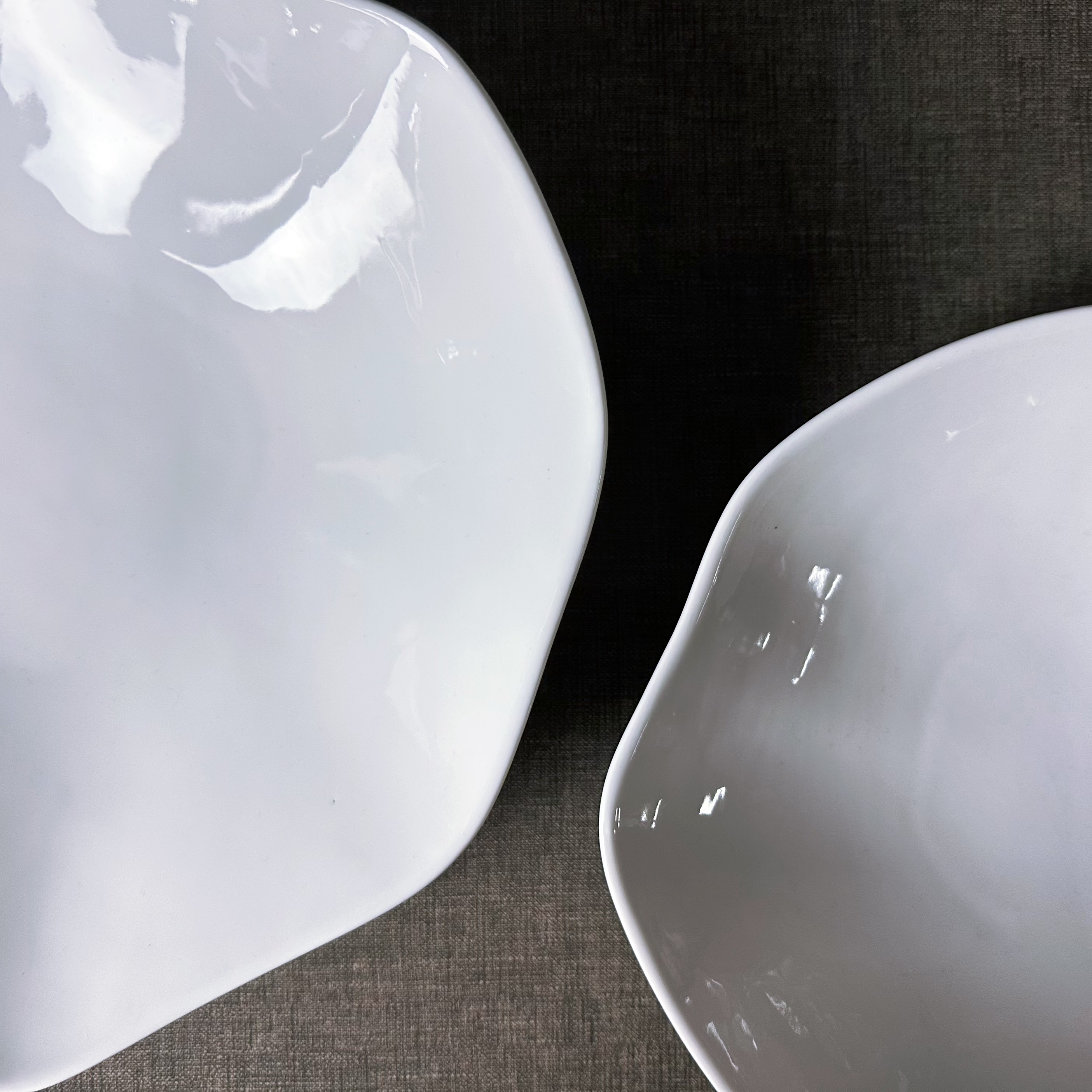Classic white porcelain irregularly edge-shaped plates, 9.5-inch and 11.5-inch shallow plates and bowls, creative ceramic tableware, hotel, restaurant, banquet, commercial and household Specification image