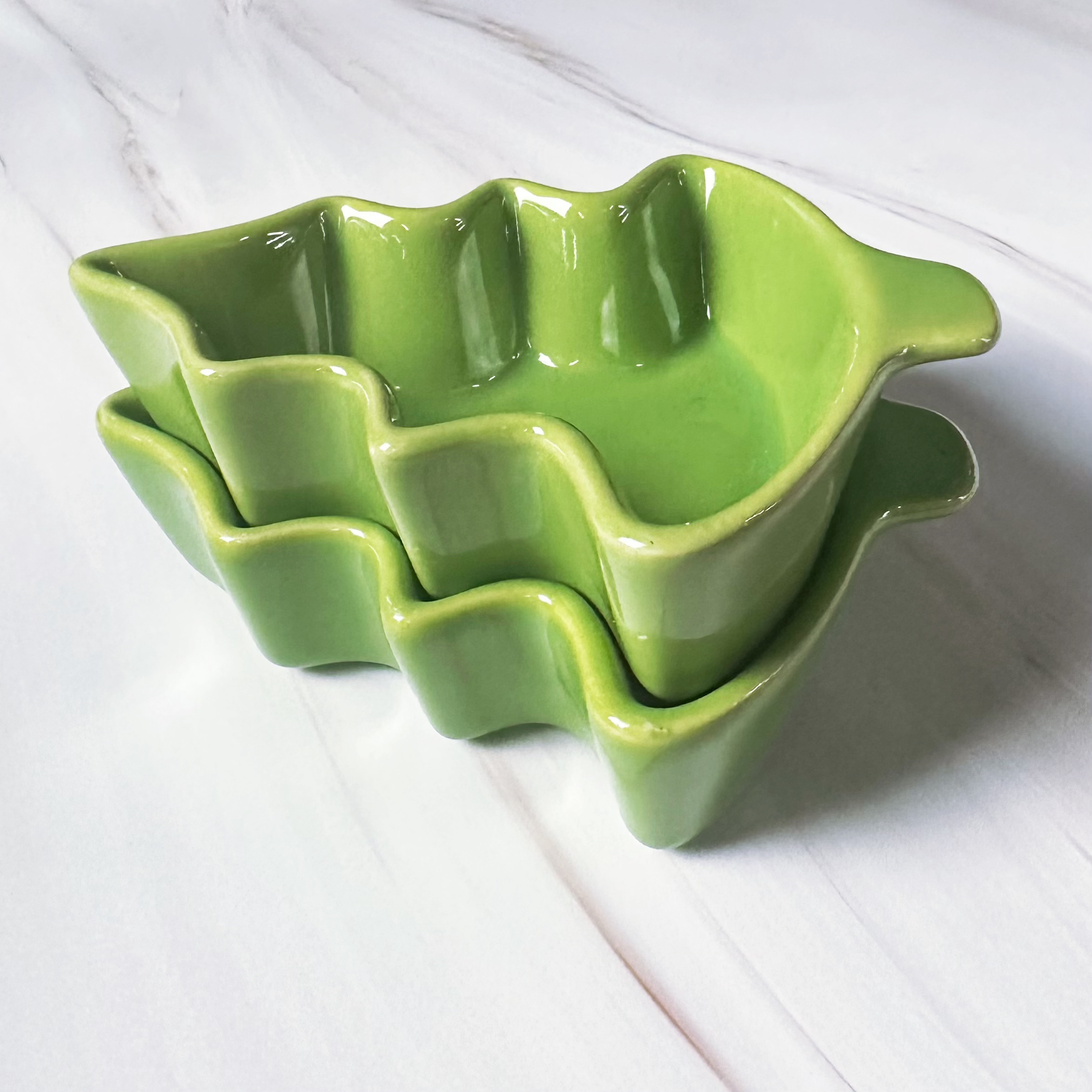 Creative and cute ceramic pine tree plates, dipping sauces, soy sauce, salt, soy sauce and vinegar plates, tableware, hotel, restaurant, banquet, commercial and household Specification image