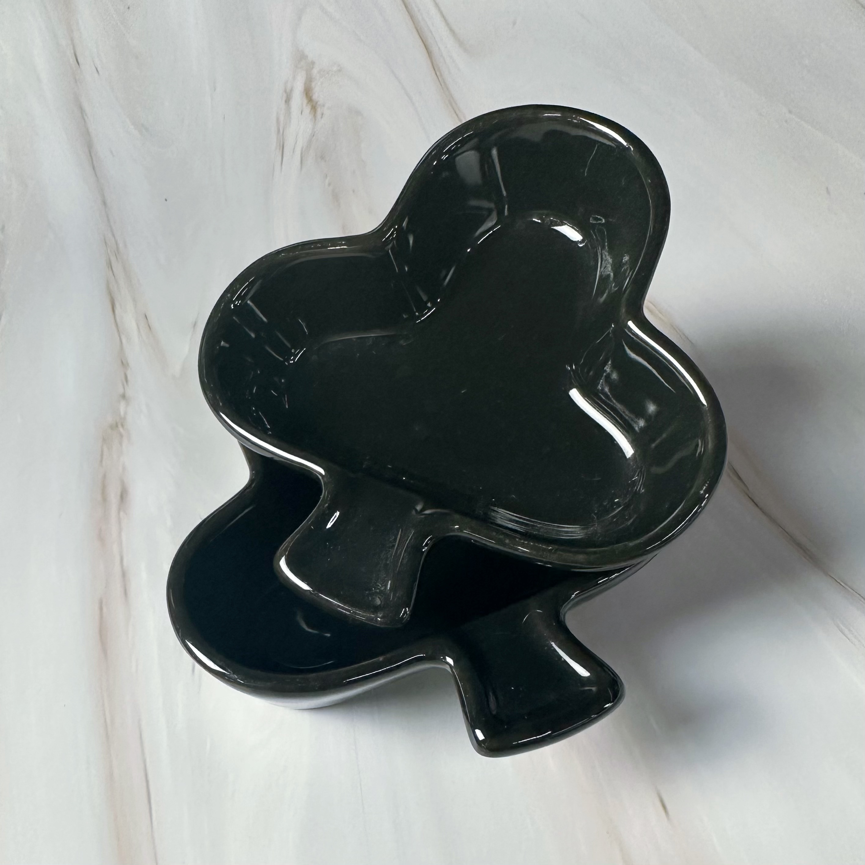 Creative ceramic black plum dipping sauces, dipping sauces, oil, salt, soy sauce, vinegar sauces, tableware, suitable for hotels, restaurants, banquets, home and commercial use details Picture