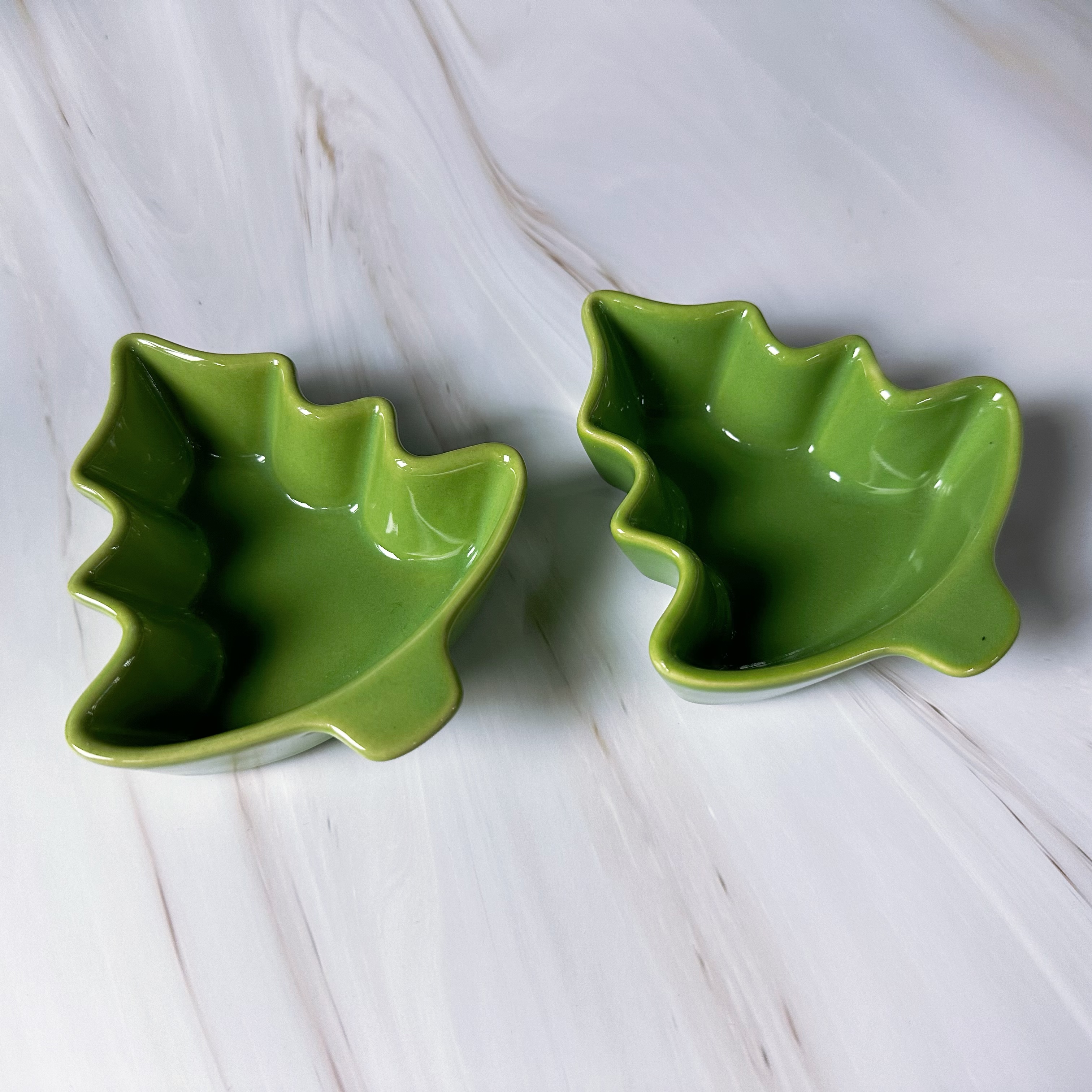 Creative and cute ceramic pine tree plates, dipping sauces, soy sauce, salt, soy sauce and vinegar plates, tableware, hotel, restaurant, banquet, commercial and household Application Scenario