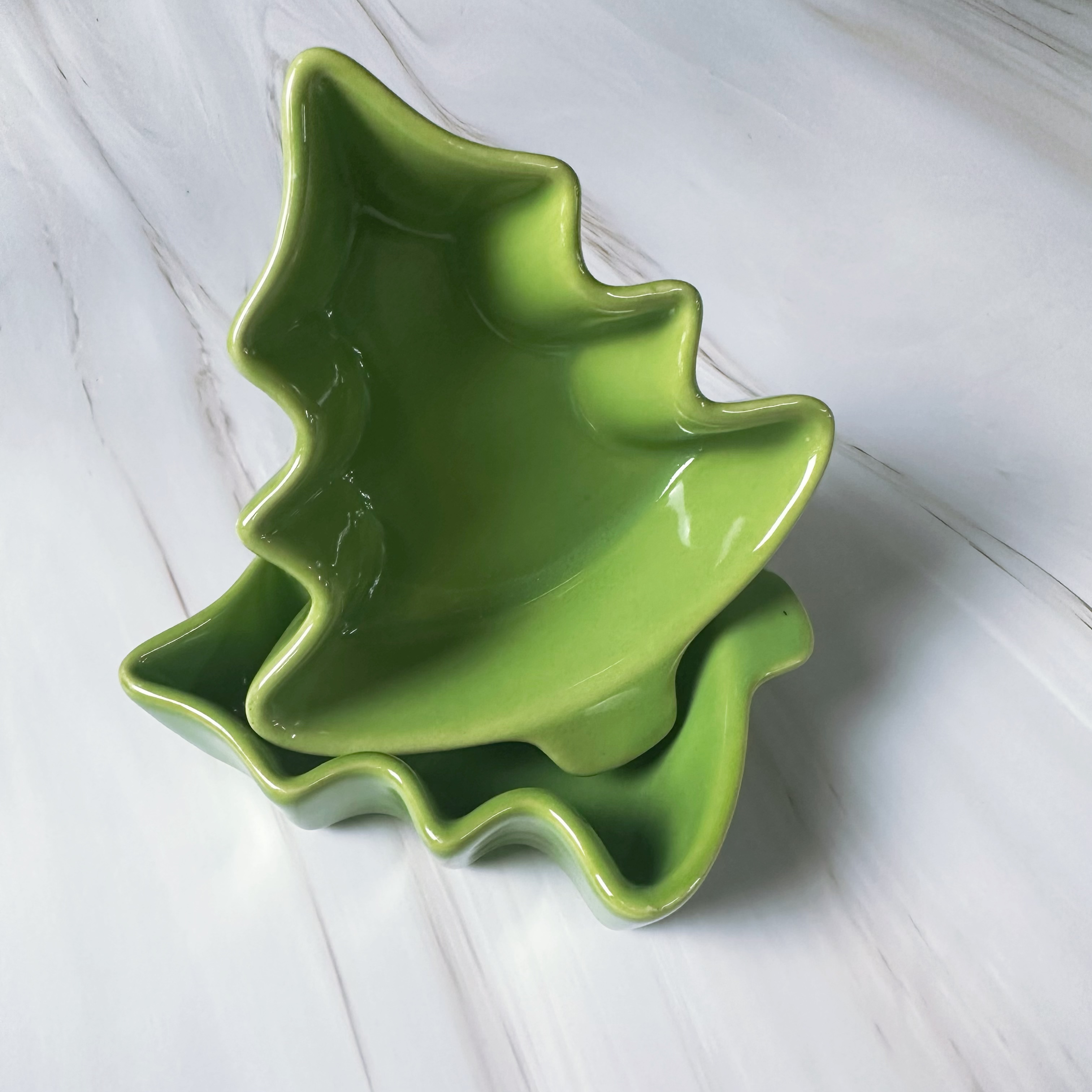 Creative and cute ceramic pine tree plates, dipping sauces, soy sauce, salt, soy sauce and vinegar plates, tableware, hotel, restaurant, banquet, commercial and household