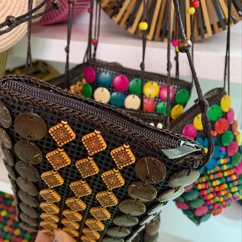Versatile luggage, coconut shell bags, resin mobile phone crossbody women's bags are in stock and available for factory direct sales Specification image