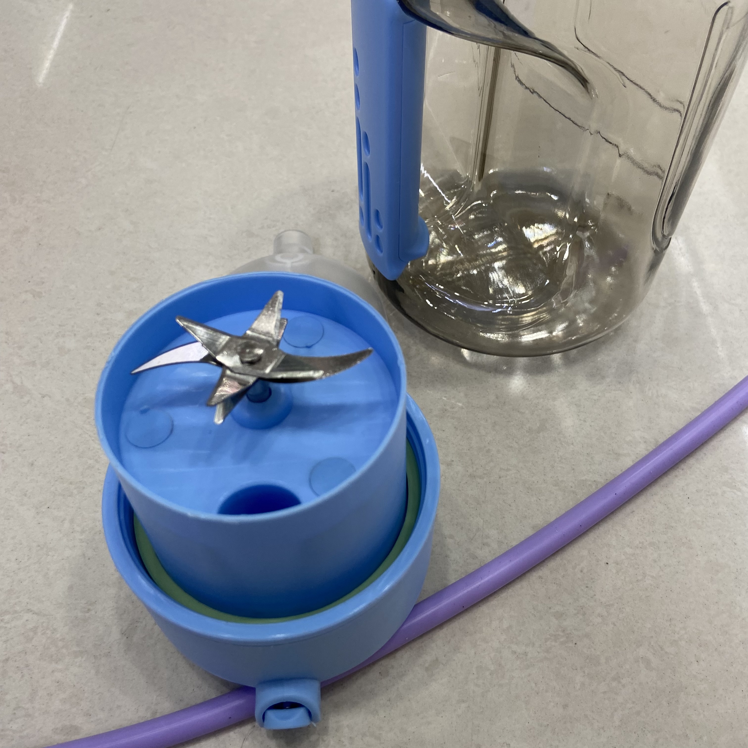 Tonton bucket electric juicer, portable summer wireless Tonton bucket household 1500ml large-capacity juicer Item Picture