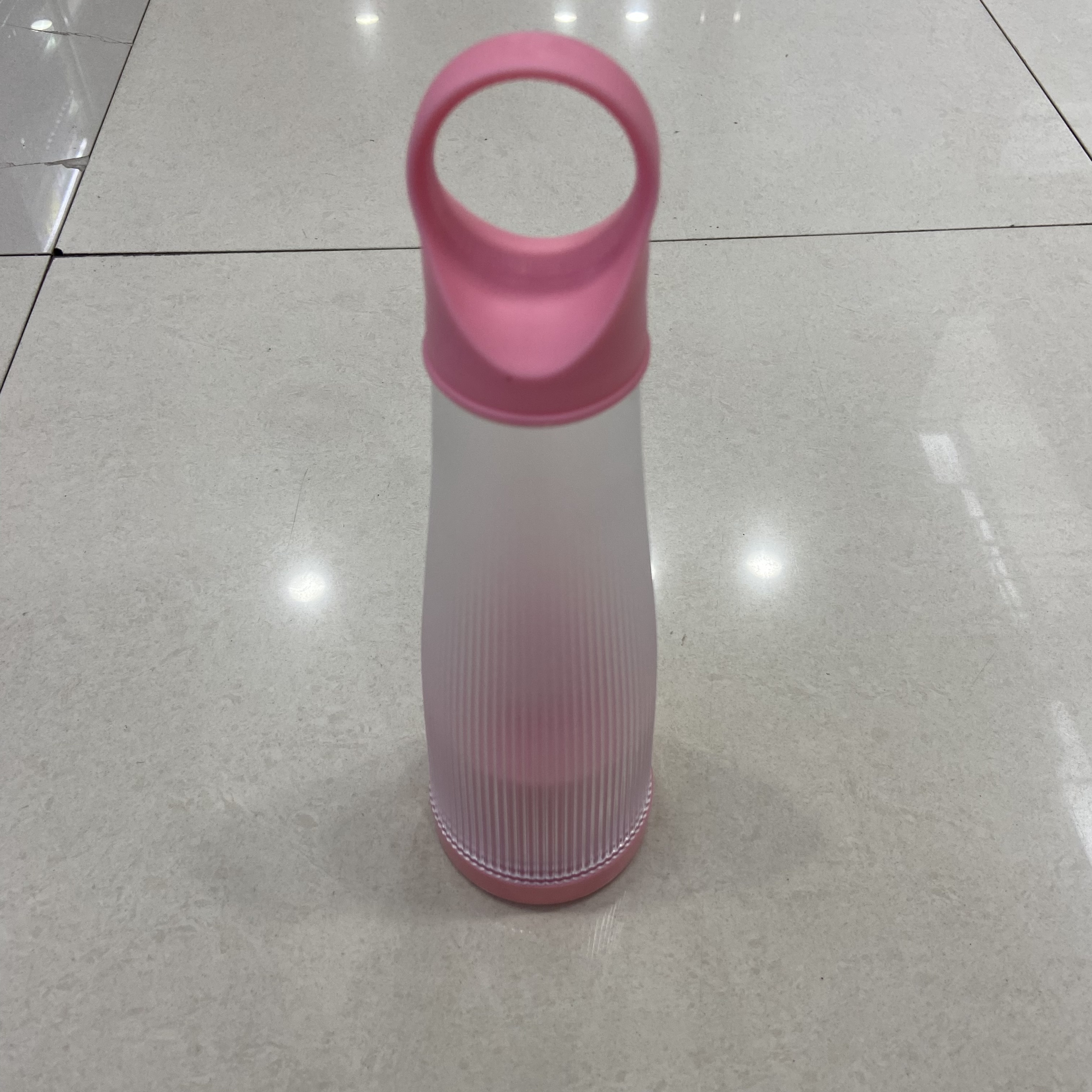 Portable electric fruit blending cup for fresh fruits, household rechargeable juicer details Picture