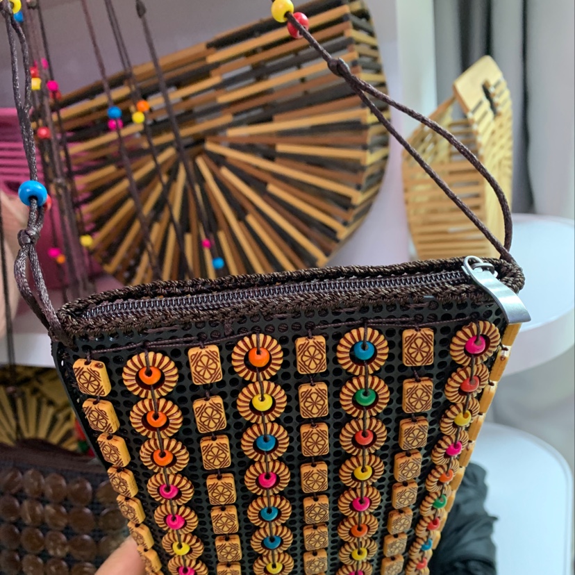 The resin women's bags, beaded mobile phone crossbody women's bags and scenic spots are selling well in the factory store of Baibian Bags for ten years details Picture