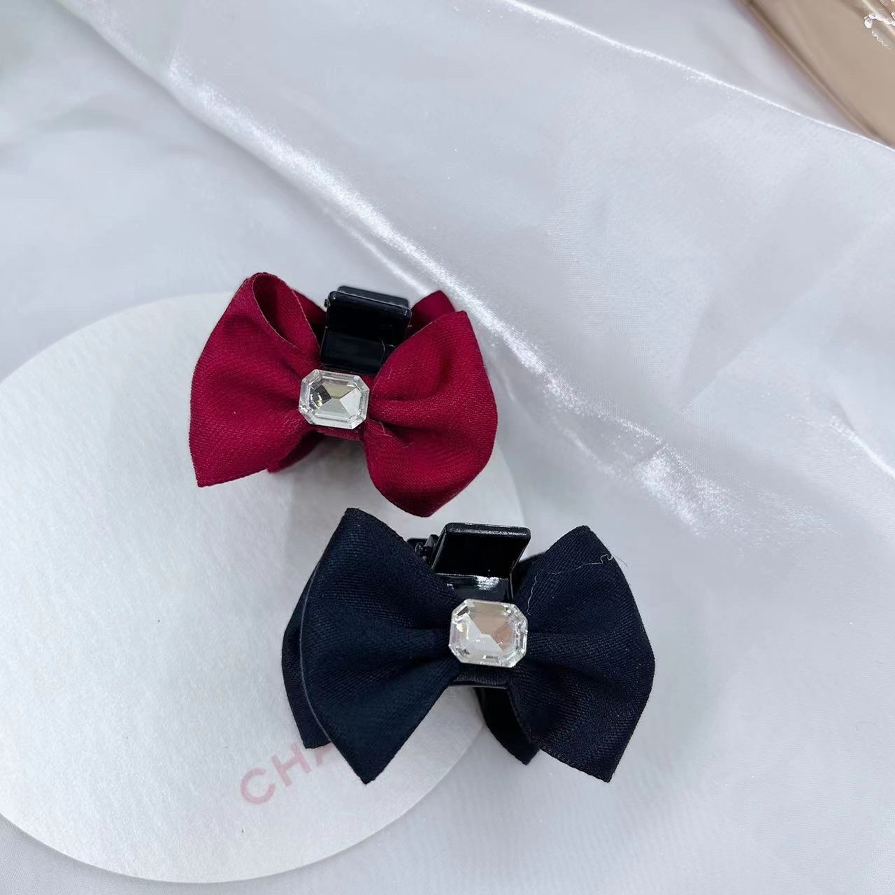 Sweet Fabric Bow Clip Small Femininity Elegant Princess Head Side Bangs Clip Forehead Air Hair Clip details Picture