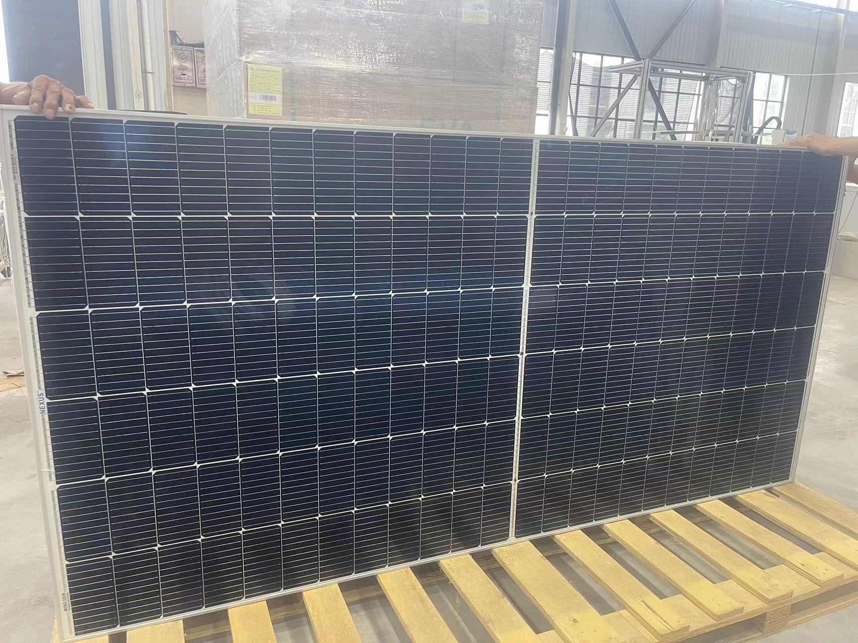 1500W Solar Panels full figure