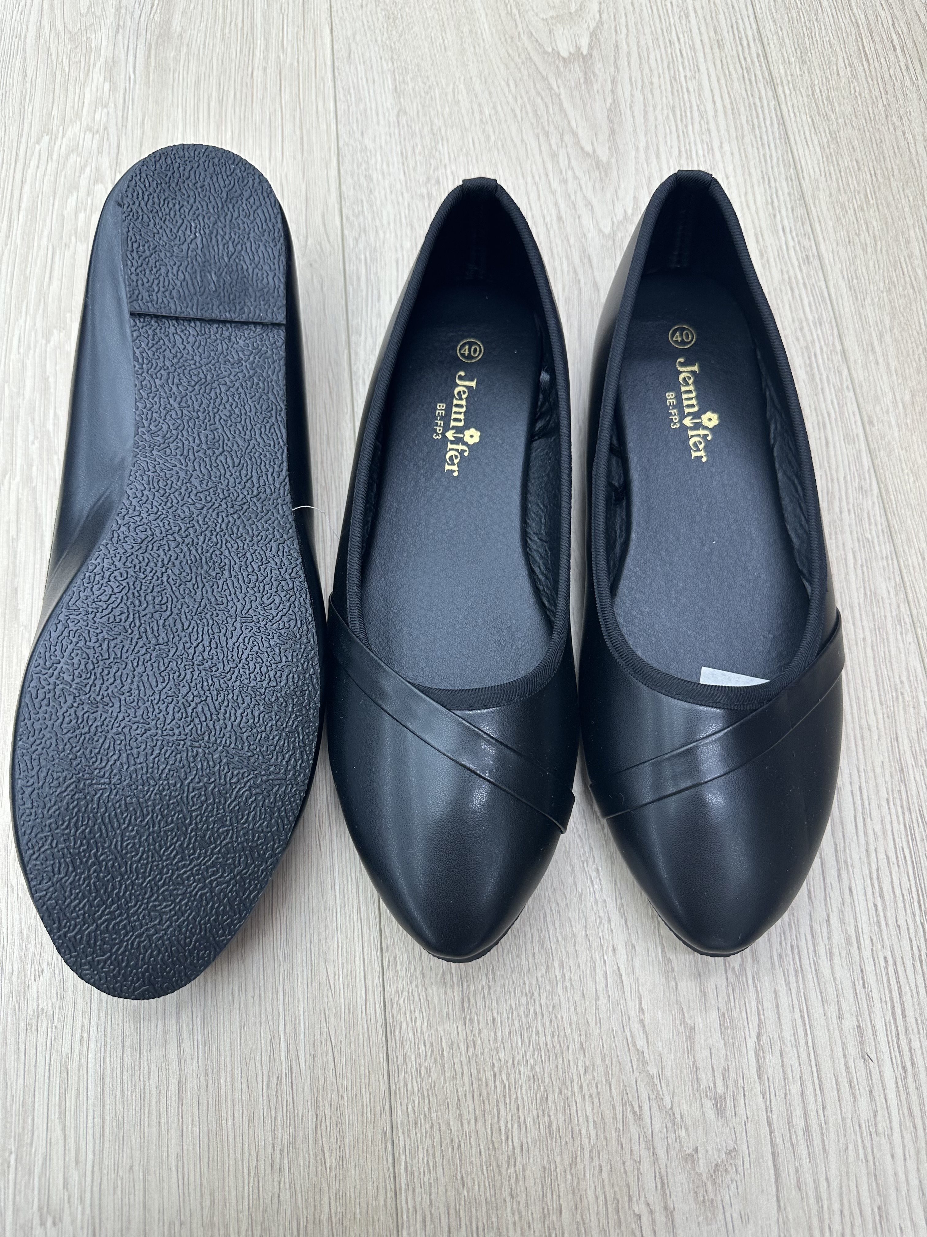 定做外贸大码40-45女单鞋，平底女鞋，百搭大码单鞋，冷粘休闲单鞋，非洲欧美国家大脚