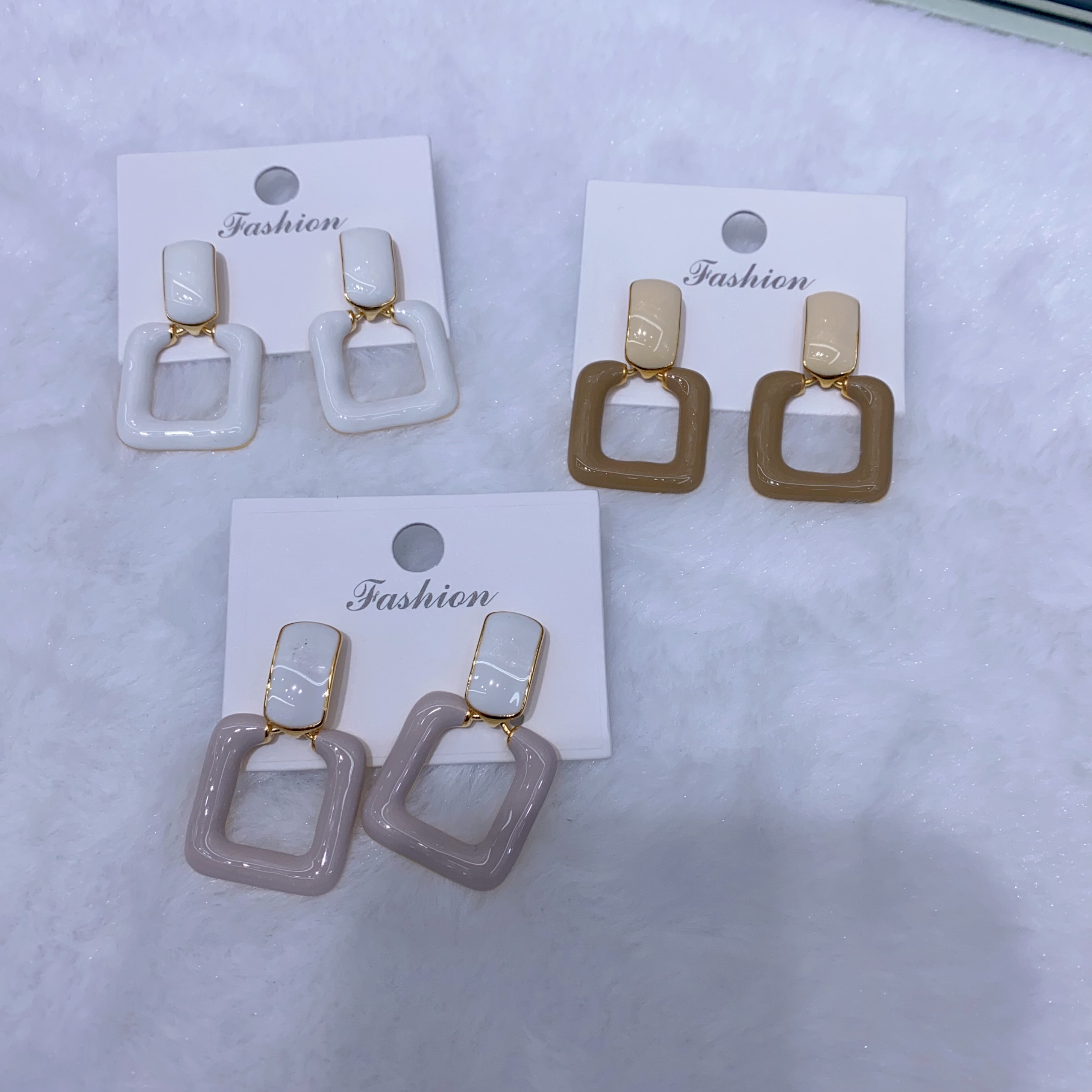 European and American style simple and fashionable oil-dropping stud earrings with a high-end design sense, Nan Nan Accessories -017