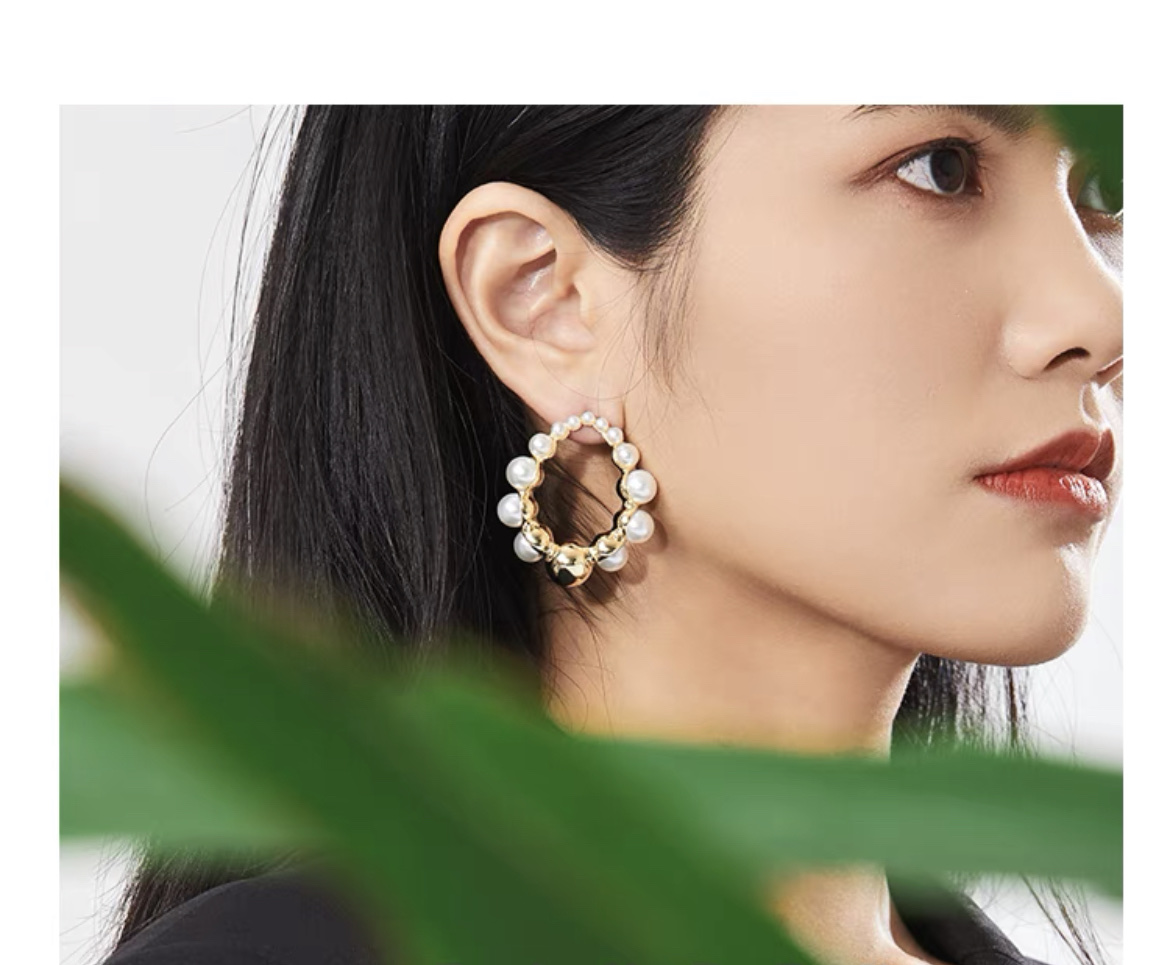 Korean Minority Design Light Luxury High Sense Pearl Temperament Princess Wind Earrings Fate Season Item Picture