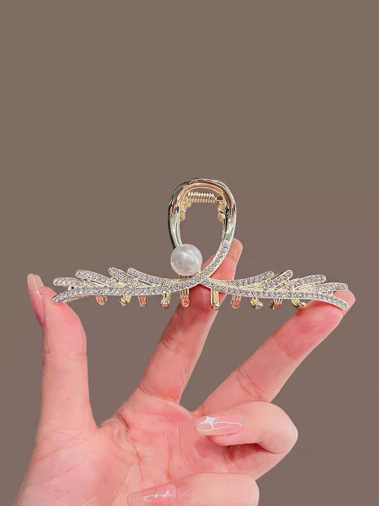 High-end and exquisite shark clip, large hair clip, women's updo, hair clamp, simple and elegant headwear at the back of the head details Picture