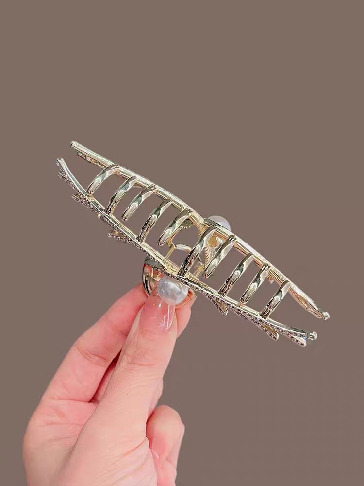 High-end and exquisite shark clip, large hair clip, women's updo, hair clamp, simple and elegant headwear at the back of the head Item Picture