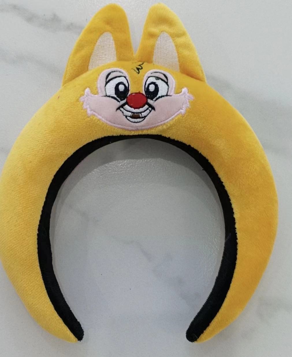 A variety of cute and funny cartoon hair bands are essential tools for washing your face and applying facial masks. details Picture