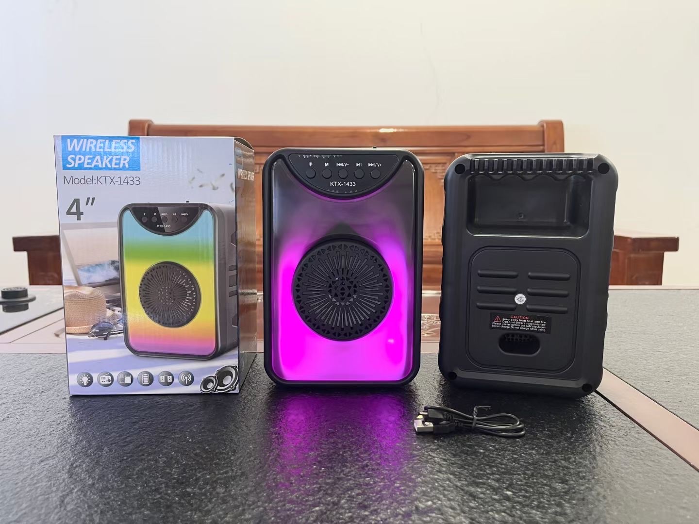 全网最低！K T X-1433蓝牙4寸手提音箱，便携式插卡音响，音质超赞，不买你会后悔！限时抢购，送惊喜赠品！