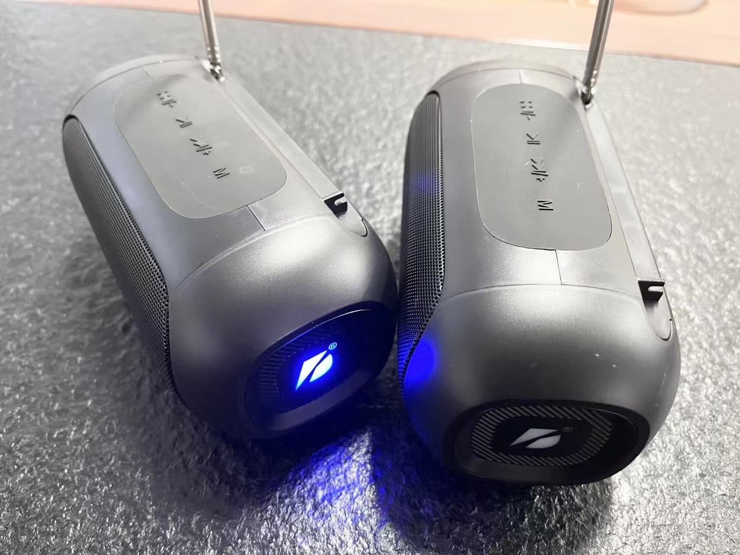 蓝牙音箱实物图