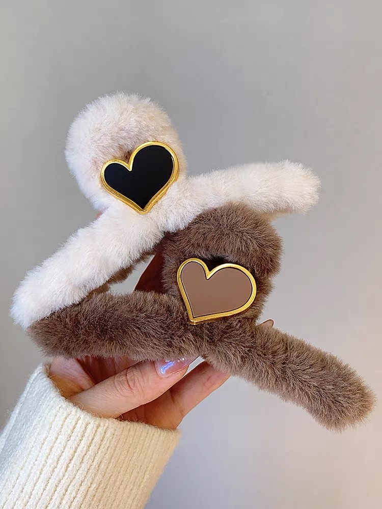 Plush claw clip for women 2023 New large updo, shark clip, high-end hairpin, back of the head, autumn and winter clip headwear Specification image