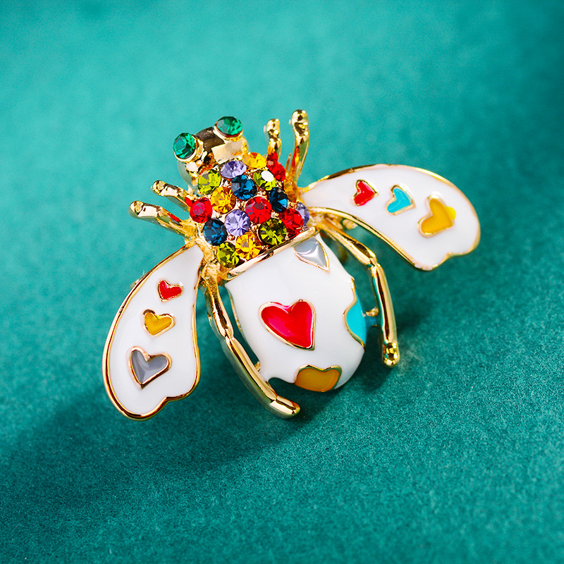 0704- Cute Bee Brooch details Picture