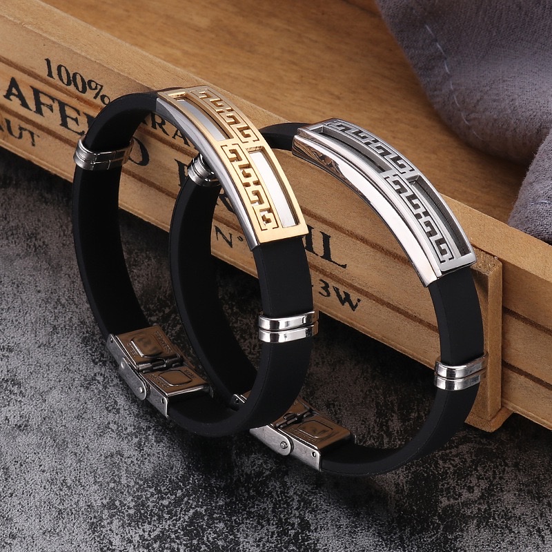 Factory direct supply of perforated Great Wall pattern titanium steel men's personalized bracelet, fashionable silicone stainless steel exaggerated bracelet wholesale Application Scenario